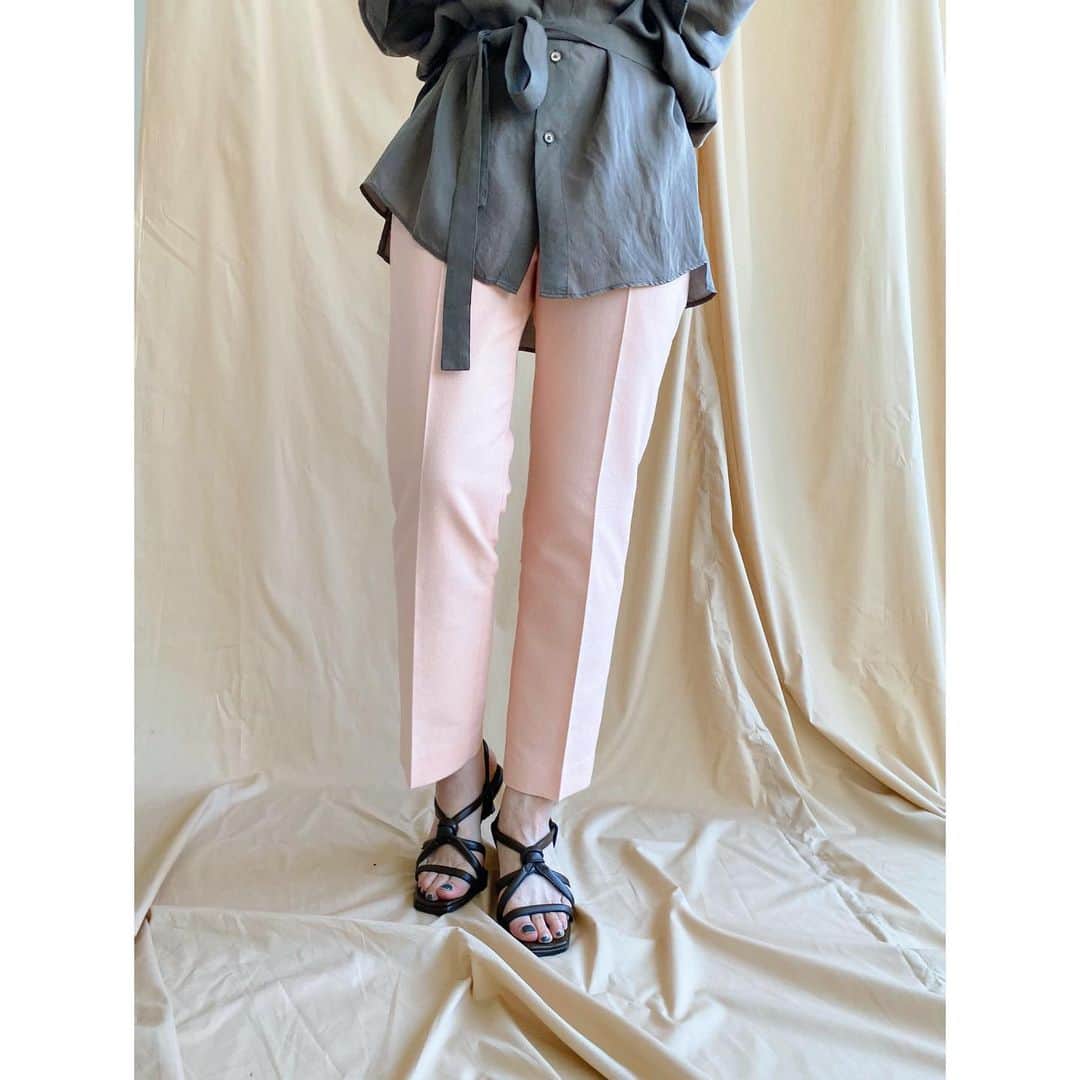 IENAさんのインスタグラム写真 - (IENAInstagram)「PLAYFUL TRAD “Styling ideas”﻿ ﻿ 陽気な色や柄で引き寄せる﻿ 私らしいトラッドスタイル。﻿ ﻿ ﻿ #iena_staff の着こなしアイディアをチェック💡﻿ ﻿ ~~~~~~~~~~~~~﻿ ﻿  ﻿ ﻿ ﻿ ﻿ ﻿ ﻿ ﻿ #iena﻿ #iena_21SS﻿ #PLAYFULTRAD」2月15日 12時08分 - iena_jp