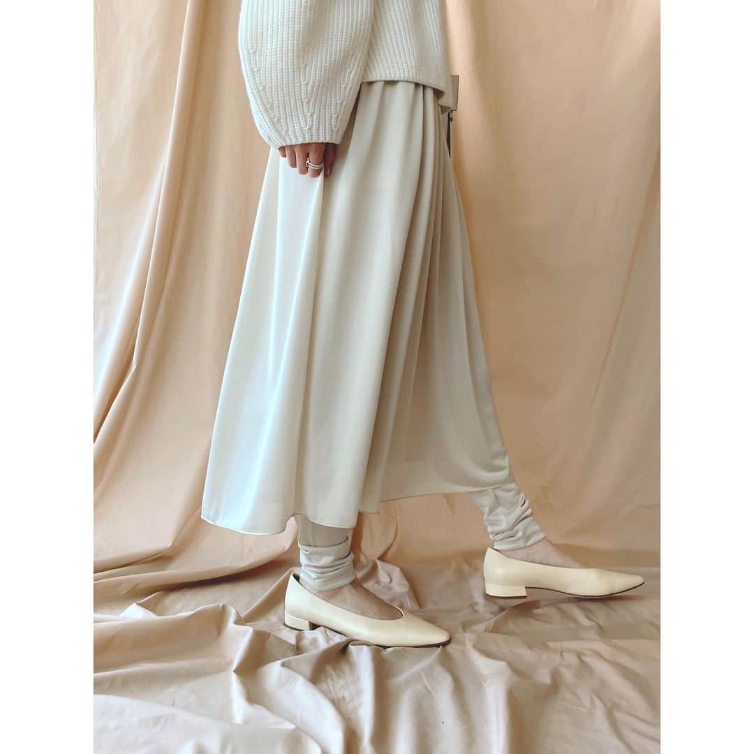 IENAさんのインスタグラム写真 - (IENAInstagram)「PLAYFUL TRAD “Styling ideas”﻿ ﻿ 陽気な色や柄で引き寄せる﻿ 私らしいトラッドスタイル。﻿ ﻿ ﻿ #iena_staff の着こなしアイディアをチェック💡﻿ ﻿ ~~~~~~~~~~~~~﻿ ﻿  ﻿ ﻿ ﻿ ﻿ ﻿ ﻿ ﻿ #iena﻿ #iena_21SS﻿ #PLAYFULTRAD」2月15日 12時08分 - iena_jp