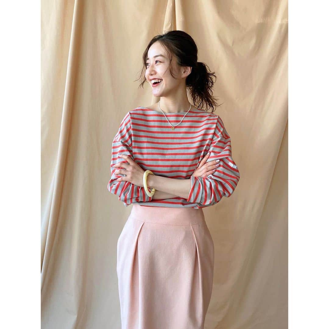IENAさんのインスタグラム写真 - (IENAInstagram)「PLAYFUL TRAD “Styling ideas”﻿ ﻿ 陽気な色や柄で引き寄せる﻿ 私らしいトラッドスタイル。﻿ ﻿ ﻿ #iena_staff の着こなしアイディアをチェック💡﻿ ﻿ ~~~~~~~~~~~~~﻿ ﻿  ﻿ ﻿ ﻿ ﻿ ﻿ ﻿ ﻿ #iena﻿ #iena_21SS﻿ #PLAYFULTRAD」2月15日 12時08分 - iena_jp