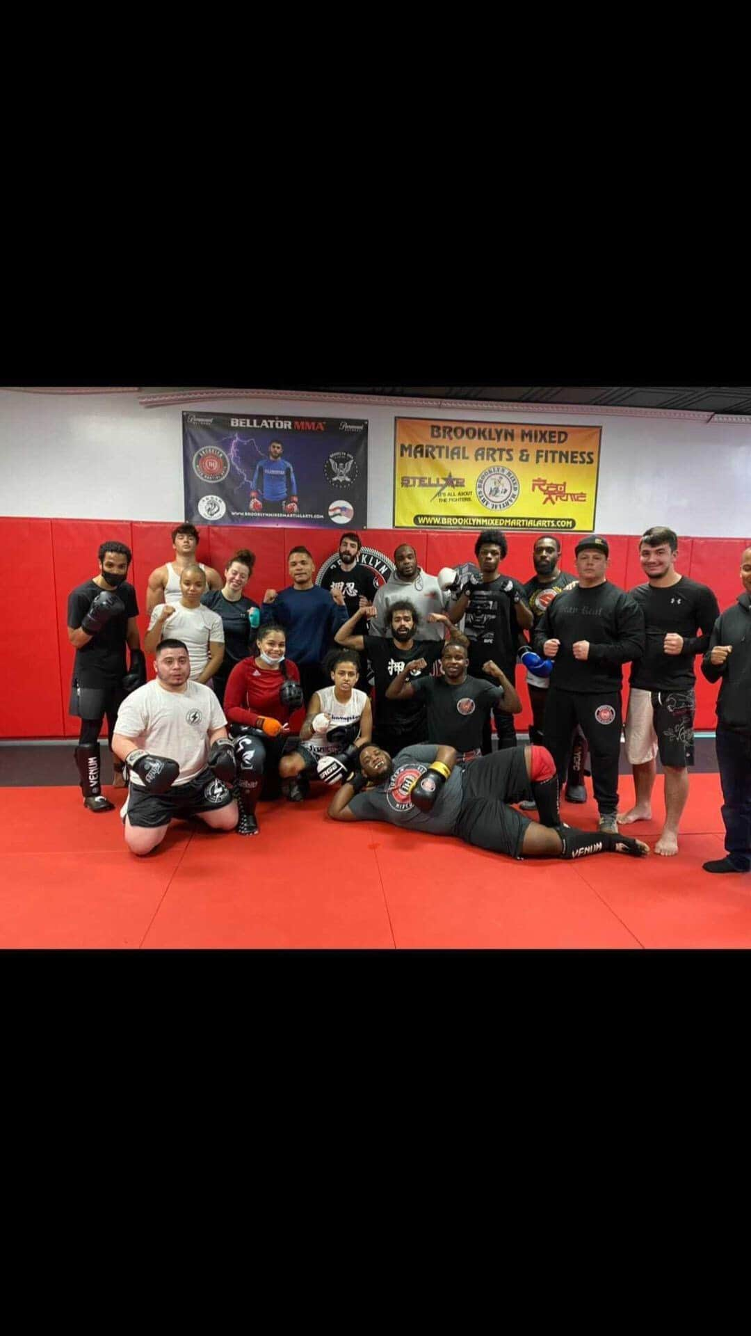 ジョンス のインスタグラム：「Sunday sparwars👊🏽 . . @striking101  @brooklynmmaoffical  @lms.nyc . . #share#explore#post#reels#viral#tiktok#training#work#workout#fitness#fighter#oneshot」