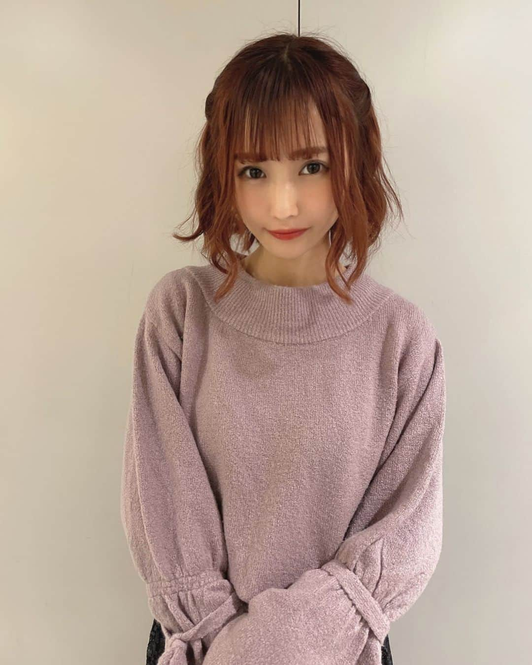 小林智絵さんのインスタグラム写真 - (小林智絵Instagram)「. . . . . . たまにはヘアアレンジしたのもすきですか〜？？ . . . . . #pimms #idol #kawaii #cute #code #makeup #hairstyle #pink #日本 #東京 #渋谷 #巻き髪 #巻き髪アレンジ #メイク #イエベ #イエベメイク #イエベ春 #ボブ #ボブヘアアレンジ #コーデ #ニットコーデ #ニット #ピンクニット #ハーフツイン #年齢逆行アイドル」2月15日 12時43分 - kobayashichie_1012