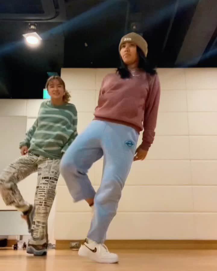 のインスタグラム：「昨日のイベントのためのpractice🕺💕  久々に踊ったcome thru / @summerwalker @usher  Choreo by #riehata 💎」