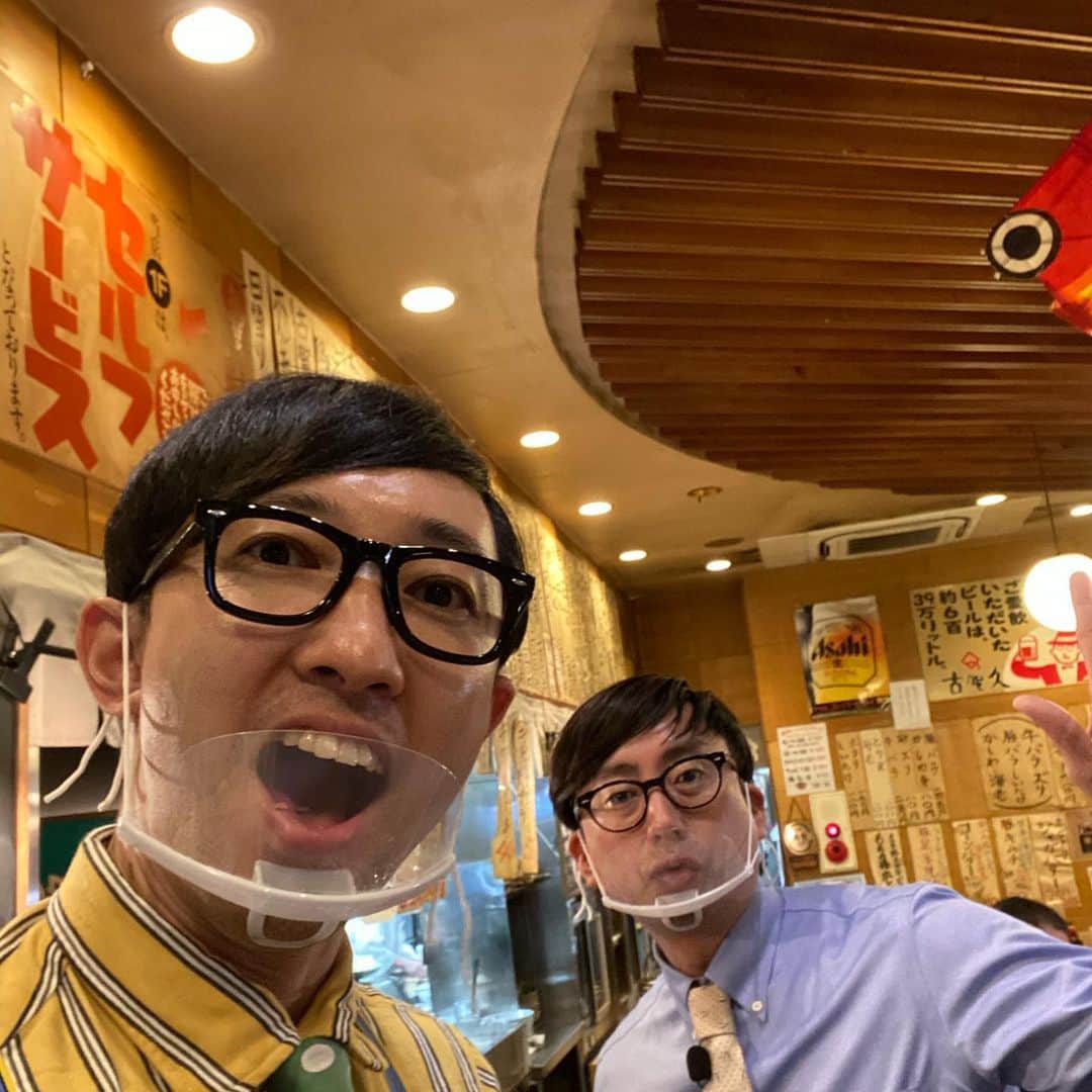 のインスタグラム：「ひー！！ ４２歳！！！ 皆さん、おめでとうメッセージありがとうございます！ リプは返せてませんが、メッセージも、イラストも、全て目を通してます。 感謝🙇‍♂️！ 一年前「来年こそは…」的な事をツイートした自分に、少しでも良い未来を提示できた事が嬉しい。 …家族も喜んでるぞ。 ここで更に身を引き締めるため、 地獄だった相席食堂の画像を添えて…。  #おいでやすこが #こがけん #相席食堂 #恐らく放送時間最短！？」