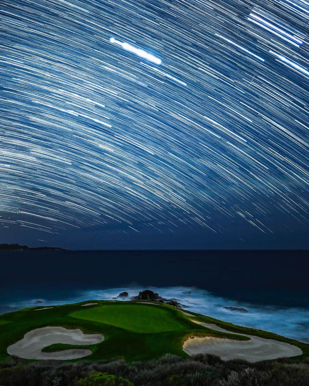 PGA TOURさんのインスタグラム写真 - (PGA TOURInstagram)「7th Heaven. 🌌⛳️」2月15日 13時01分 - pgatour