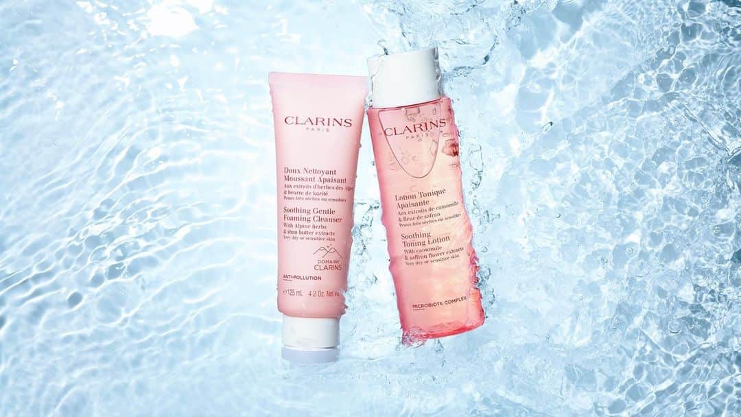 Clarins Australiaさんのインスタグラム写真 - (Clarins AustraliaInstagram)「Powered by extracts of purple coneflower, organic chamomile and shea butter, our Soothing Gentle Foaming Cleanser + Soothing Toning Lotion are here to comfort and smooth your skin. Boasting a fresh, floral fragrance this soothing couple was created for those with very dry or sensitive skin in mind. ⁣ ⁣ Want to find out which cleansing duo is best suited for you skin? Head over to Clarins.com.au to discover the perfect cleansing routine for you! (link in our bio)⁣ ⁣ #DomaineClarins #HappyCleansing #MicrobioteComplex #GentleComplex #ClarinsSkincare」2月15日 15時00分 - clarinsanz
