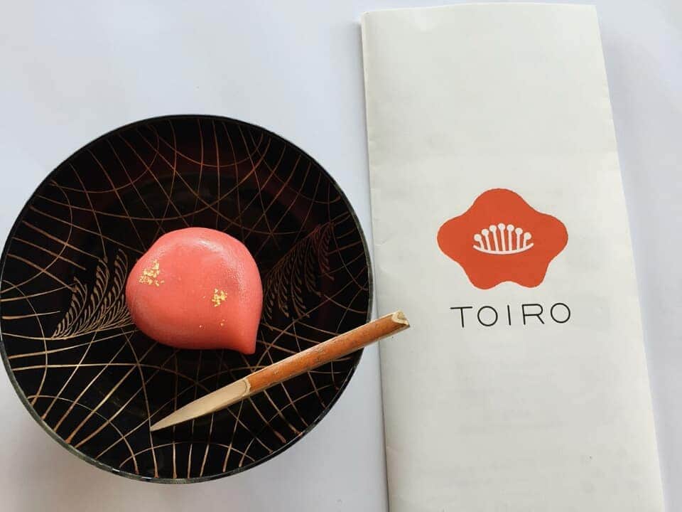toiro_wagashiのインスタグラム：「A HEART THROB   special wagashi for this month , let's grab it in our store. We are open start 9am untill 5pm. #toirowagashi」