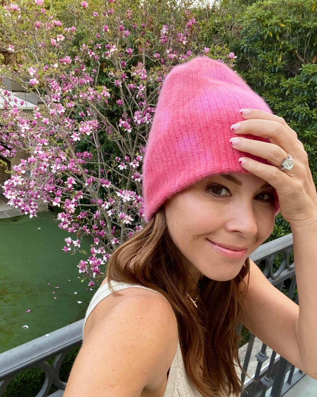 Monique Lhuillierのインスタグラム：「Happy Valentines Day Love💘💘 xM」