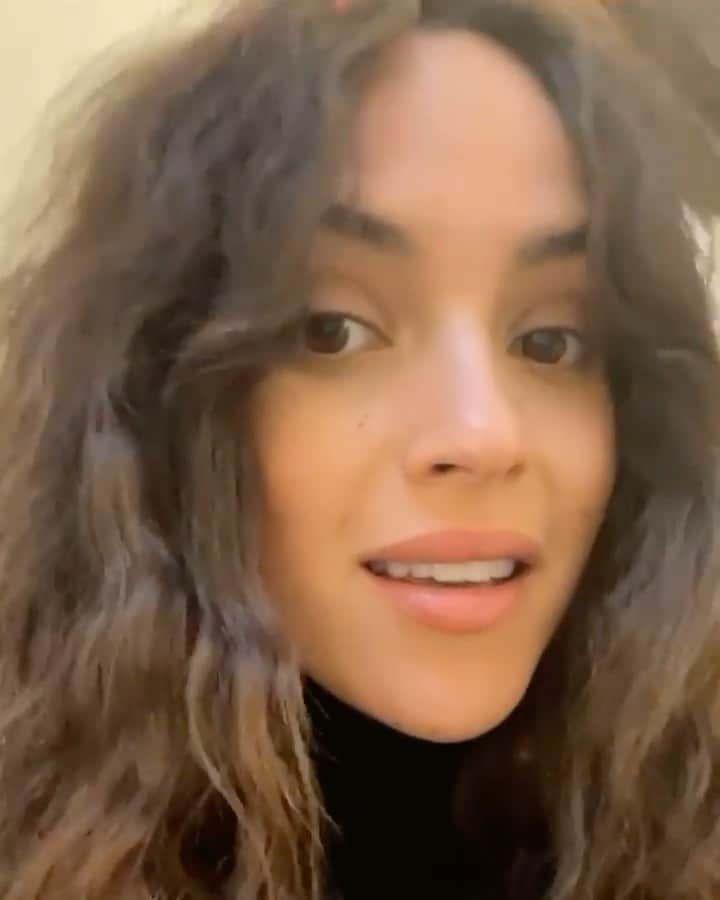 のインスタグラム：「Love you all ❤️」