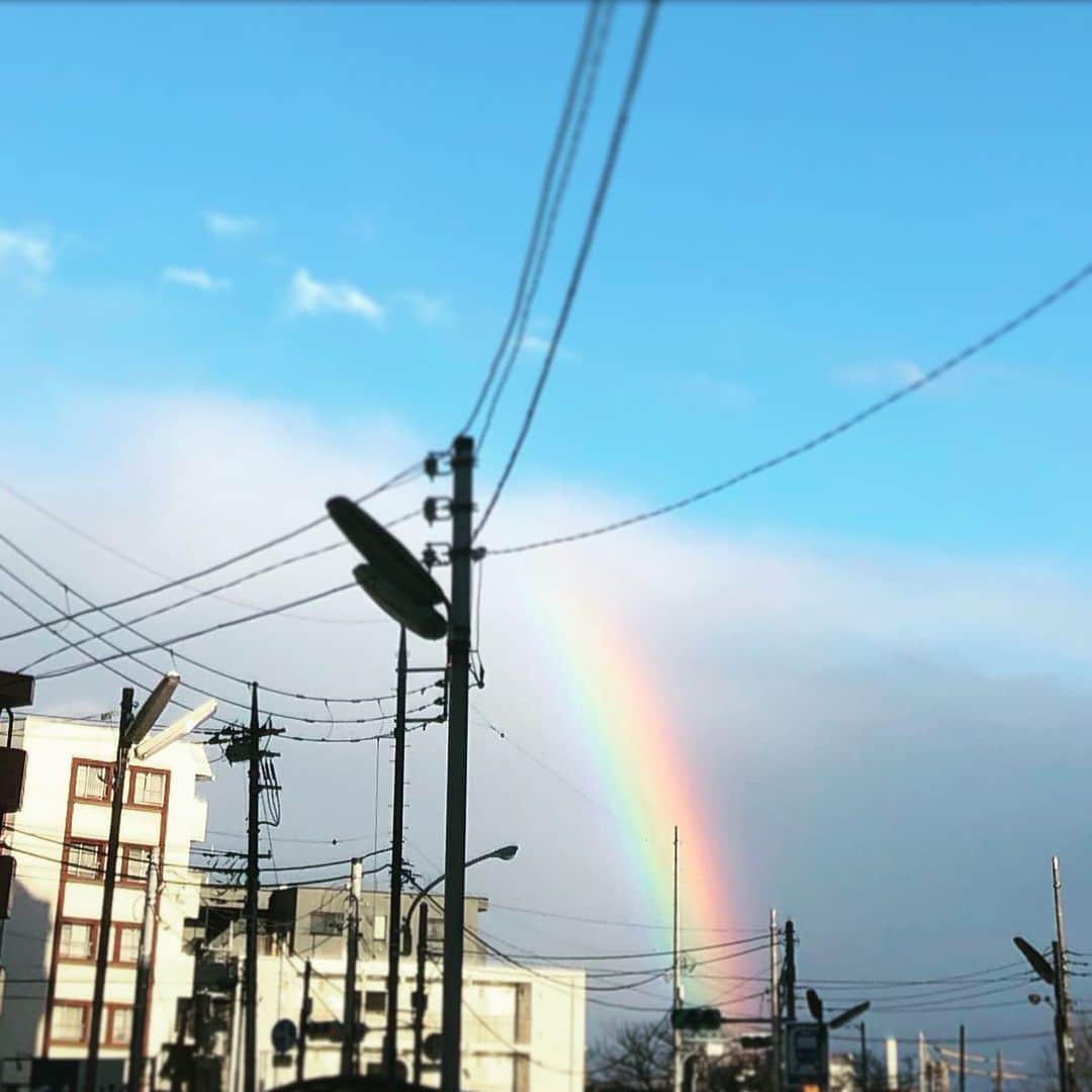 ミズノマリさんのインスタグラム写真 - (ミズノマリInstagram)「写真はグッドタイミング逃したけど、 ほんとにとても大きな虹でした🌈  #虹 #rainbow」2月15日 16時43分 - mari_mizuno