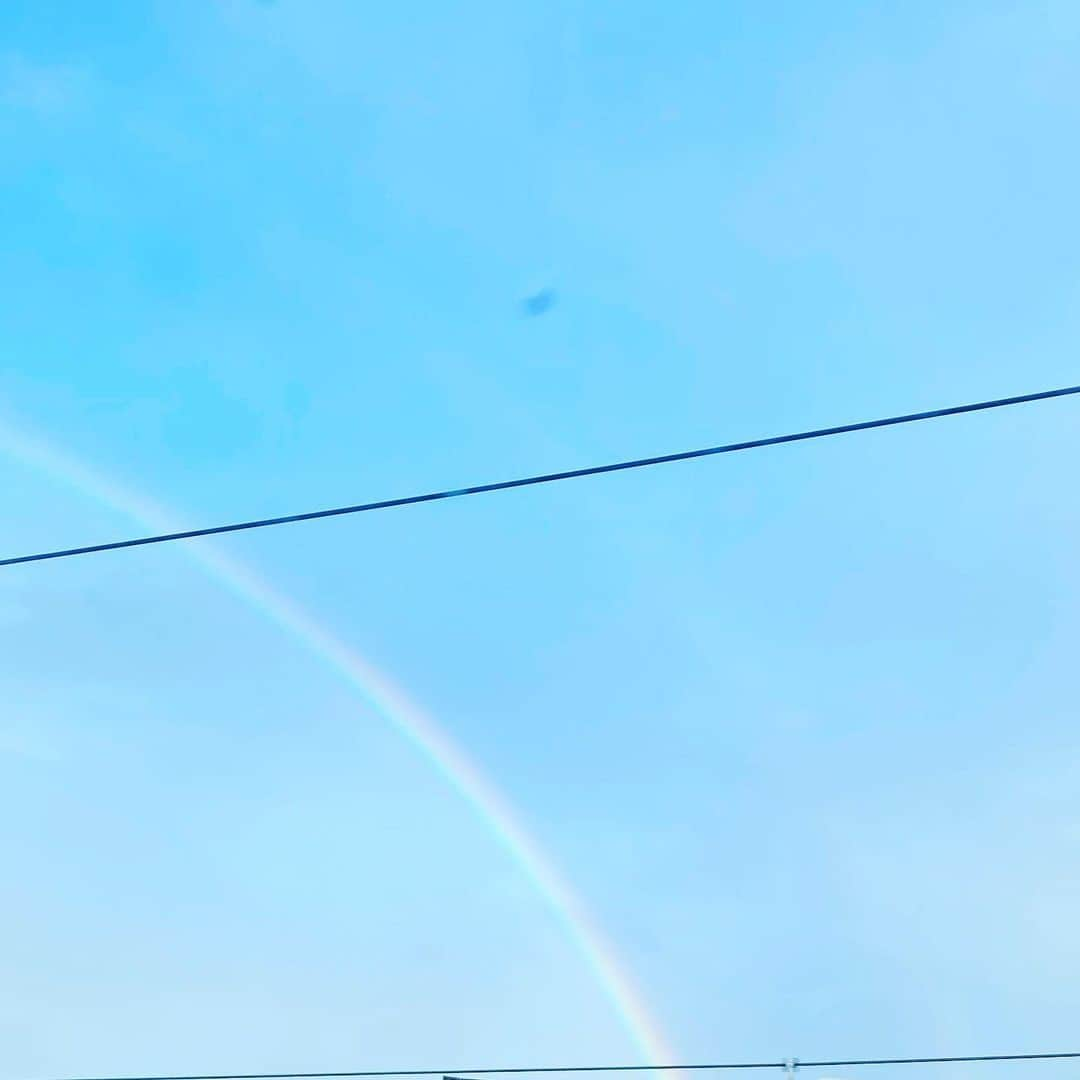 水木一郎さんのインスタグラム写真 - (水木一郎Instagram)「東京雨もあがり虹🌈が出てる。でもすぐに雲で隠れちゃいました。 #雨あがり  #虹🌈  #水木一郎」2月15日 16時36分 - ichiromizuki