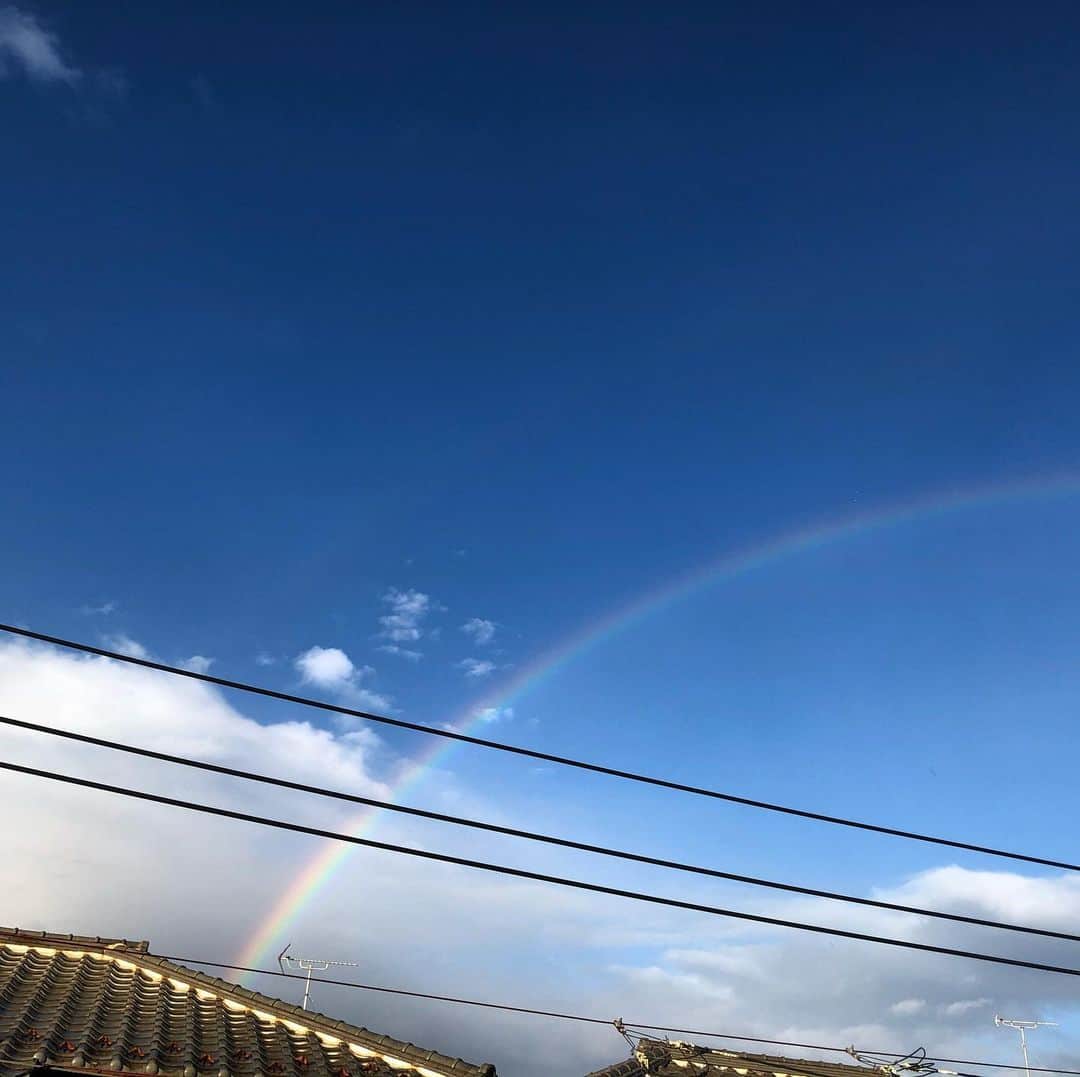 のインスタグラム：「虹🌈」