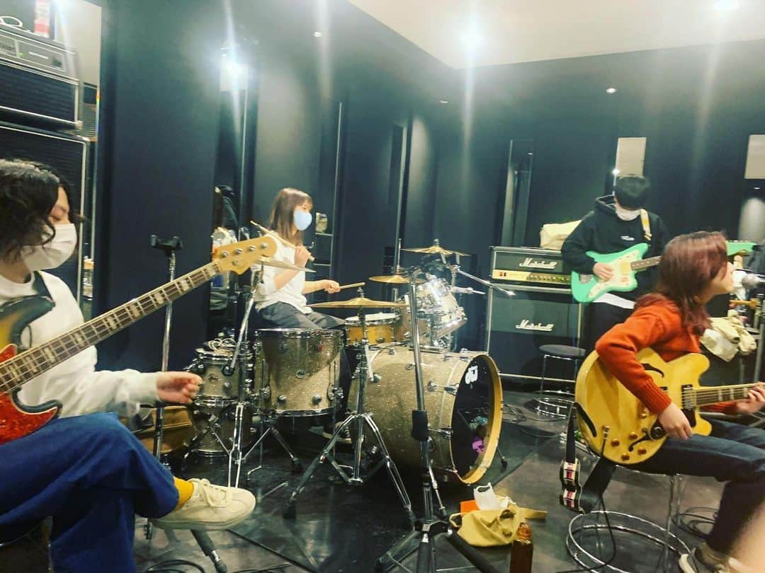 のインスタグラム：「Crispy Camera Clubのリハを見に行きました。新曲よくなってます。」