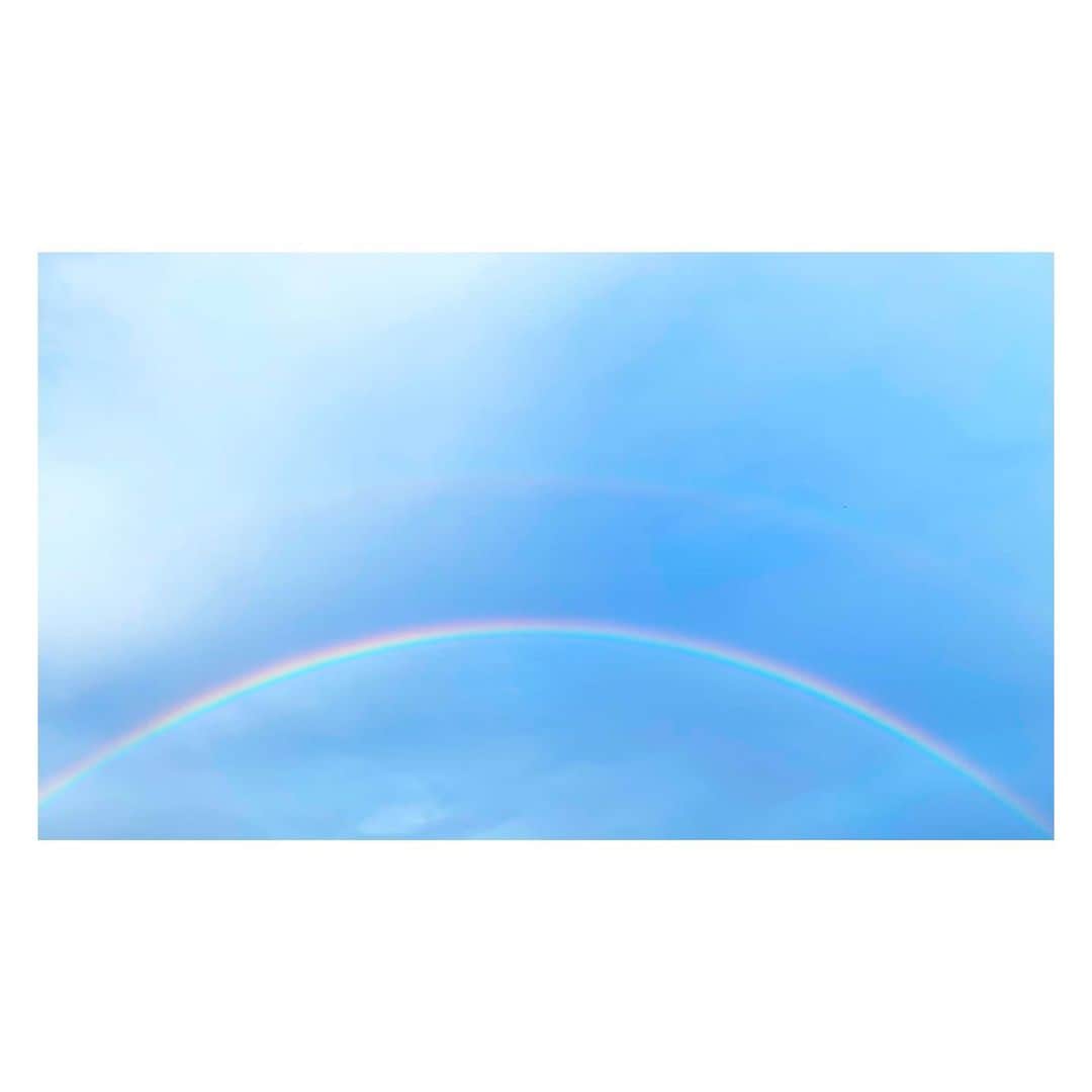 外岡えりかさんのインスタグラム写真 - (外岡えりかInstagram)「. 肉眼だと綺麗なダブルレインボーでした☺️❣️🌈✨🙏  #虹 #rainbow #doublerainbow」2月15日 16時47分 - erica_tonooka