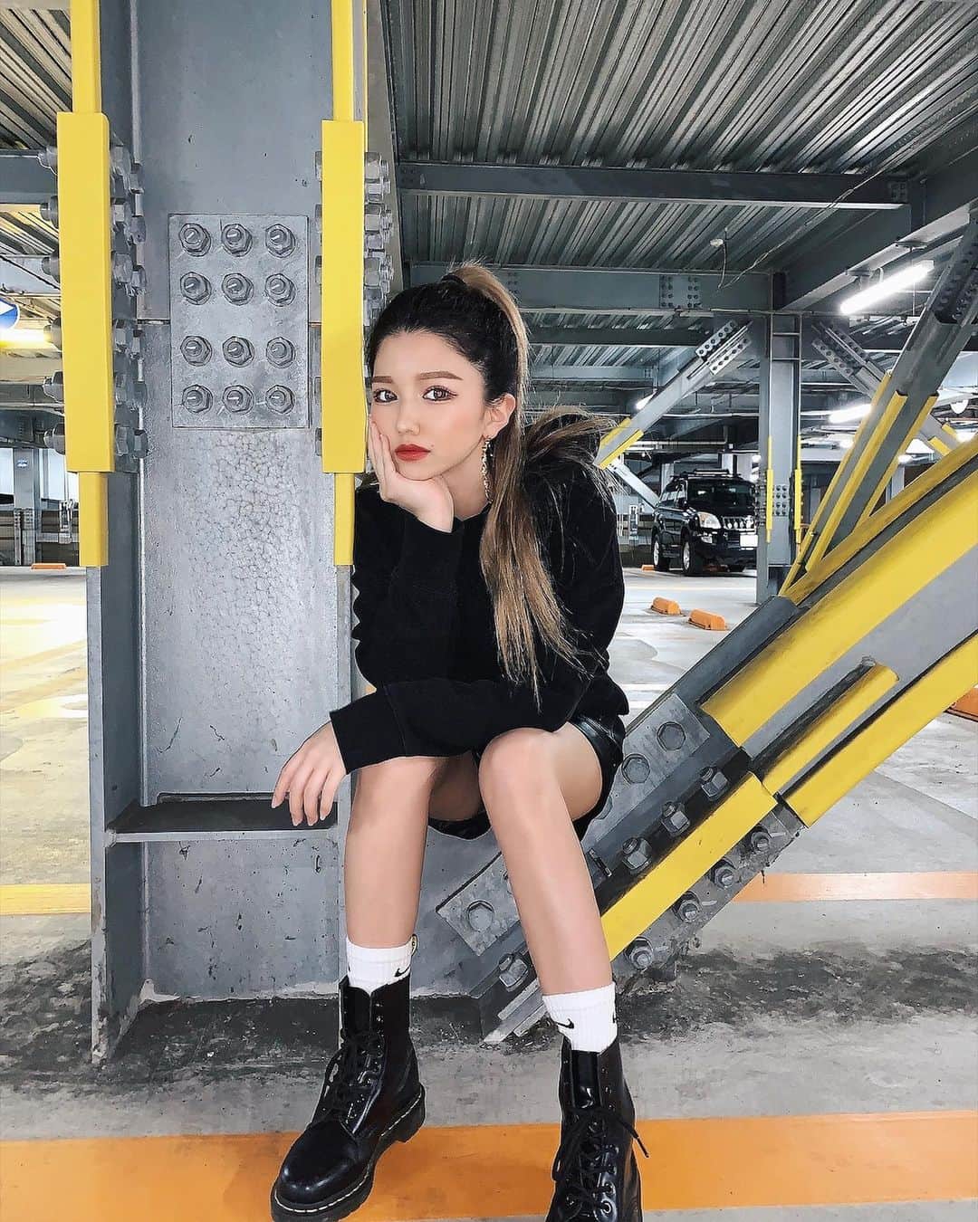 きこのインスタグラム：「🖤🖤🖤 . #漆黒」