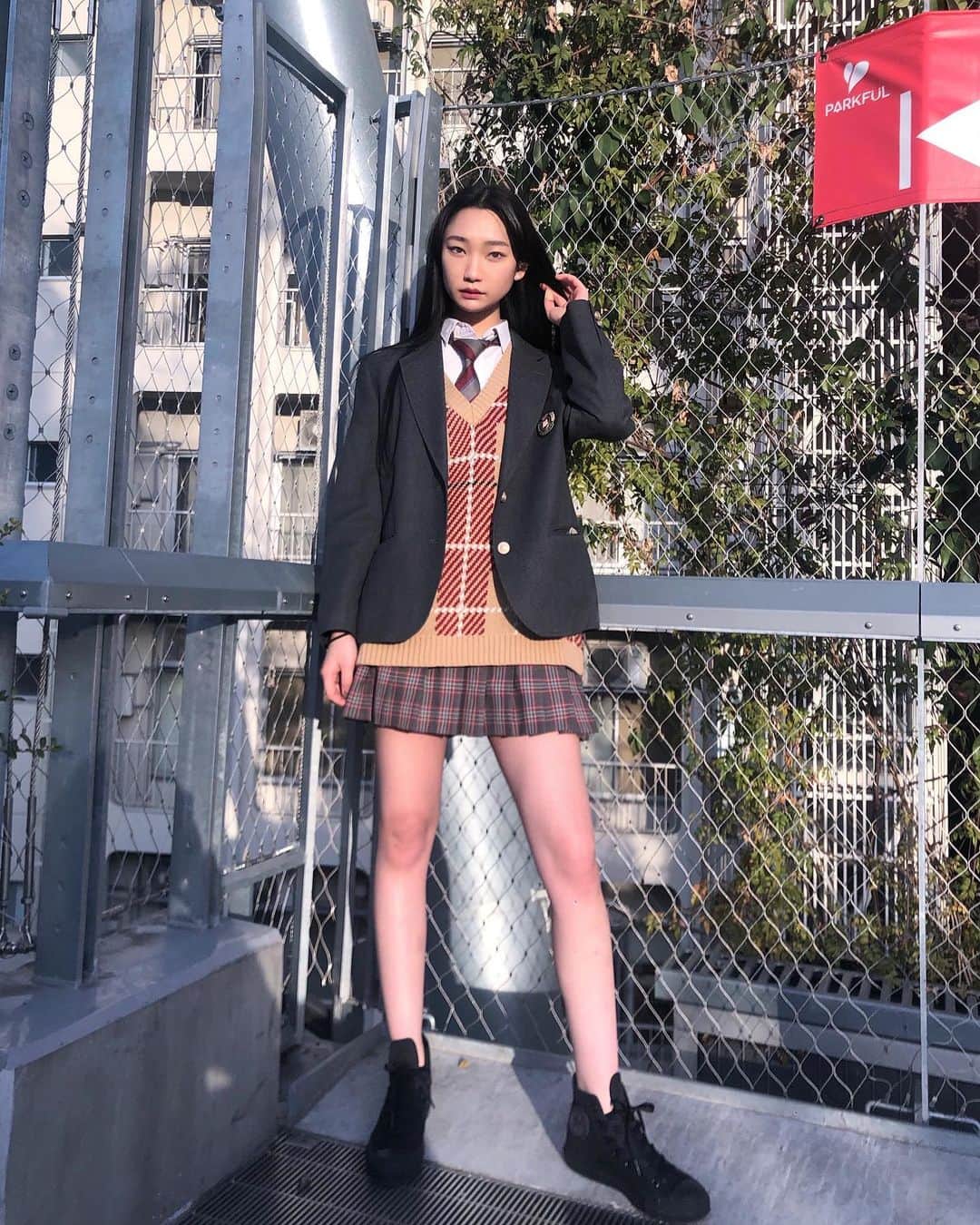 伊吹捺未さんのインスタグラム写真 - (伊吹捺未Instagram)「. 👩🏻‍🎓? . .」2月15日 17時04分 - natsumi_ibuki