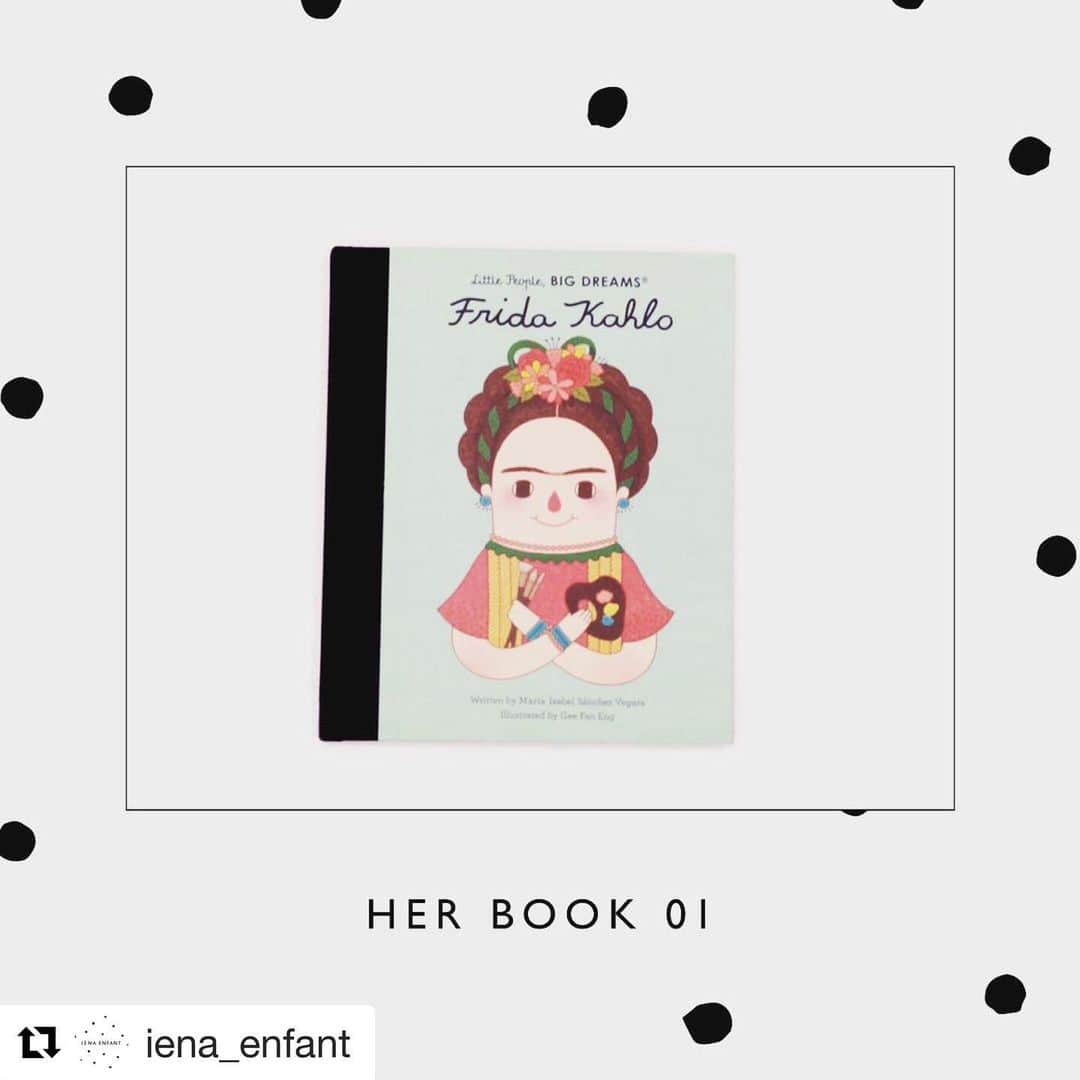 濱中鮎子のインスタグラム：「IENAさんから待望のキッズラインが出来るそう！楽しみですね。  インスタのコンテンツに参加させていただいています！ お嬢も大好きな本をご紹介しています。  #Repost @iena_enfant with @get_repost ・・・ 【HER BOOK】vol.1  Uhr director 濱中鮎子  偉人たちがいかにして夢を叶えたか、 素敵なイラストとテキストで紹介している絵本。 私はフリーダ・カーロを持っています。 まだ1歳7ヶ月の娘もパラパラと指差しながら見ています。 娘はなぜかフリーダが事故に遭っているページが好きなのですが(おそらく救急車に反応)、 私はフリーダがドレスアップスタイルとしてタキシードを着ているページが好きです。 病気で足を悪くしても気にしない、 女性だからと着るものに囚われない、 そんな彼女の生き方が象徴的に描かれていると思うから。 本のタイトル通り、娘も大きな夢を持って自分の未来に進んでいけたらいいなぁという願いを込めて買いました。 このシリーズは、次はココ・シャネルを買いたいと思っています。 最近娘が着る服に自分で独特にこだわりだしてきたので(笑)  「Frida Kahlo」作・Maria Isabel Sanchez Vegara 絵・Gree Fan Eng  Text:Maki Kakimoto  #iena_enfant  #イエナアンファン」