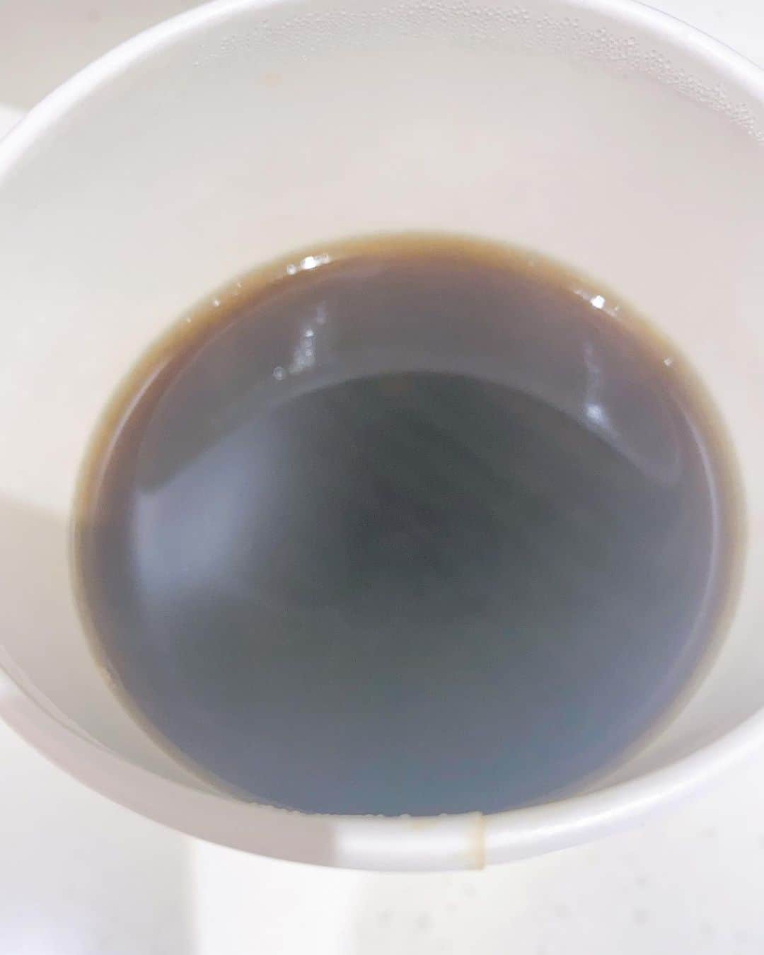 ヒカル（はやぶさ）のインスタグラム：「♩一杯のコーヒーから〜 ↑わかった人〜🤚😁 #コーヒー #一杯 #わかる人 #歌」