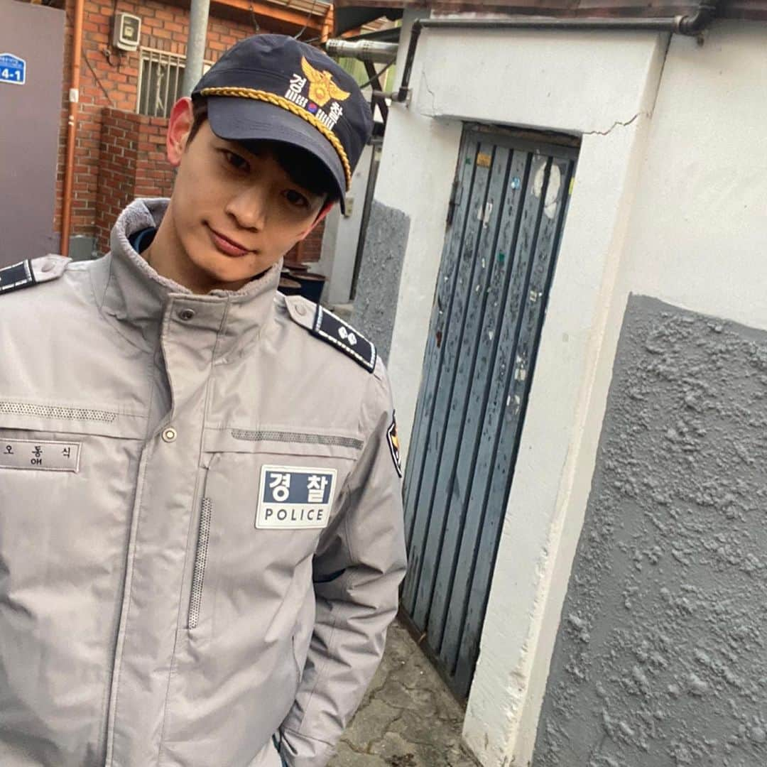 チェ・ミンホさんのインスタグラム写真 - (チェ・ミンホInstagram)「a policeman. Oh Dong Sik.」2月15日 17時30分 - choiminho_1209