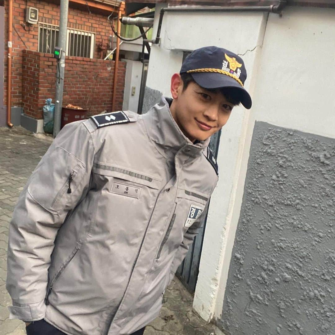 チェ・ミンホさんのインスタグラム写真 - (チェ・ミンホInstagram)「a policeman. Oh Dong Sik.」2月15日 17時30分 - choiminho_1209