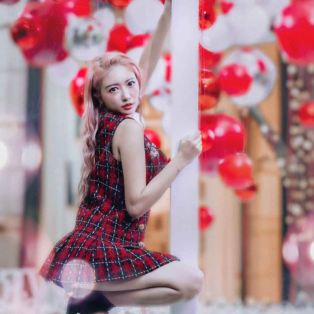 ᴍᴀʏᴀさんのインスタグラム写真 - (ᴍᴀʏᴀInstagram)「Valentine's Day was yesterday🌹How was your Valentine's? Did you receive or give chocolate? 昨夜はLIVE配信観てくれた方ありがとうございました‼︎今年はみんなとバレンタインイベントは過ごせなかったけど人生初コストコデビューできたぜぇぇ😎😤」2月15日 17時33分 - yamatomaya_jp