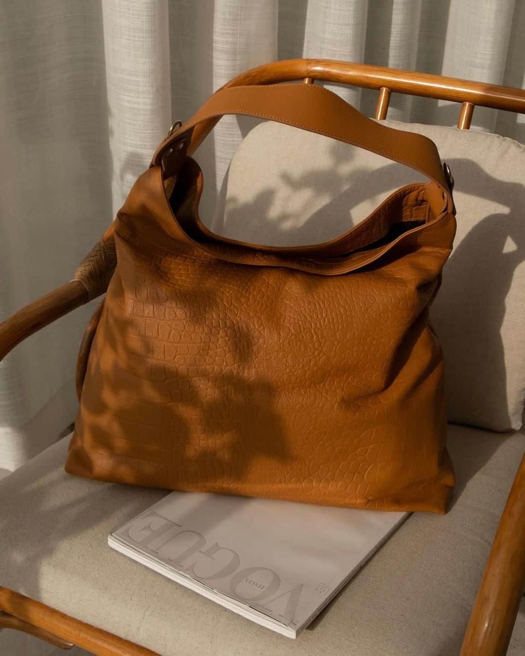 トラモンターノのインスタグラム：「Scopri la nostra pre spring summer collection su  Tramontano.it 🤍  #Tramontano #TramontanoNapoli」