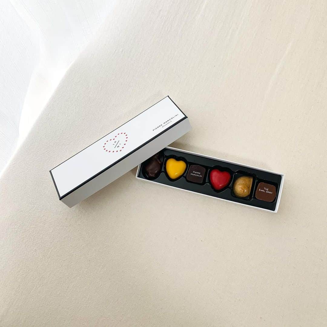 杉浦みずきのインスタグラム：「. #pierremarcolini  #ピエールマルコリーニ  #chocolate  #valentine」