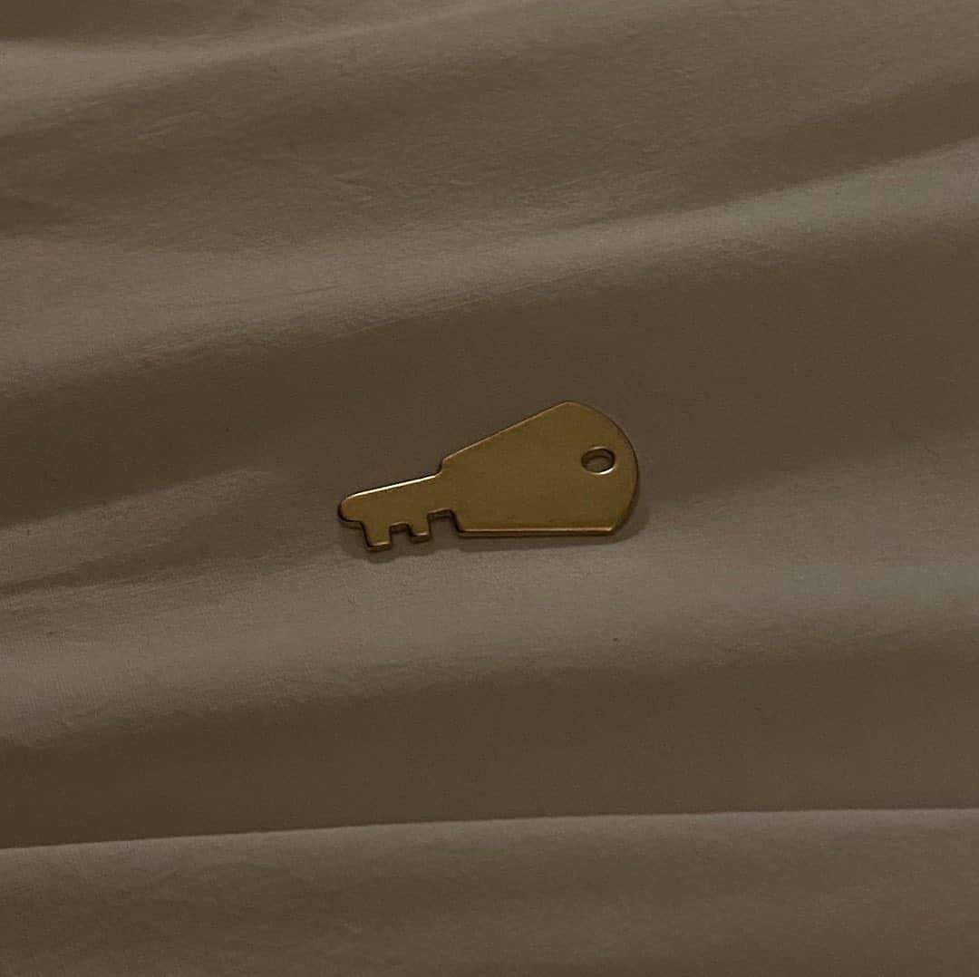 青山ケイトのインスタグラム：「stay tuned ...」