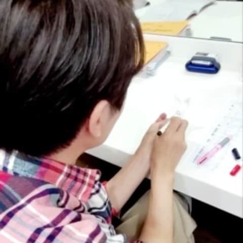 ジェヒのインスタグラム：「짜란 ~ 👍✌️😍 휴지로 토끼만들기 . . . #휴지의예쁜변신」