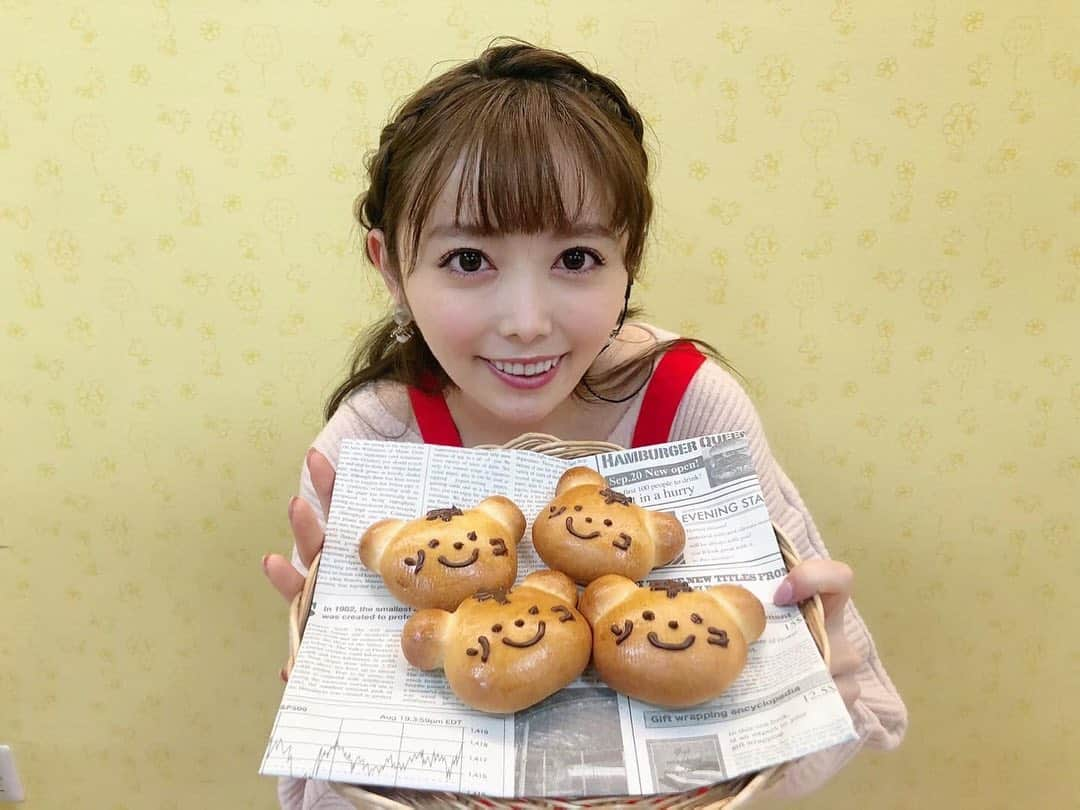 辻満里奈さんのインスタグラム写真 - (辻満里奈Instagram)「✴︎ イラスト通りに出来ました🥐  今日のリモート教室の模様は、来週月曜日のソコトラで放送します✨  #パン作り #パン作り初心者 #ソコトラパン #リモートレッスン #リモート教室 #手作りパン #nicopan #福岡 #rkb毎日放送 #rkb #アナウンサー #辻満里奈」2月15日 18時47分 - marina__tsuji