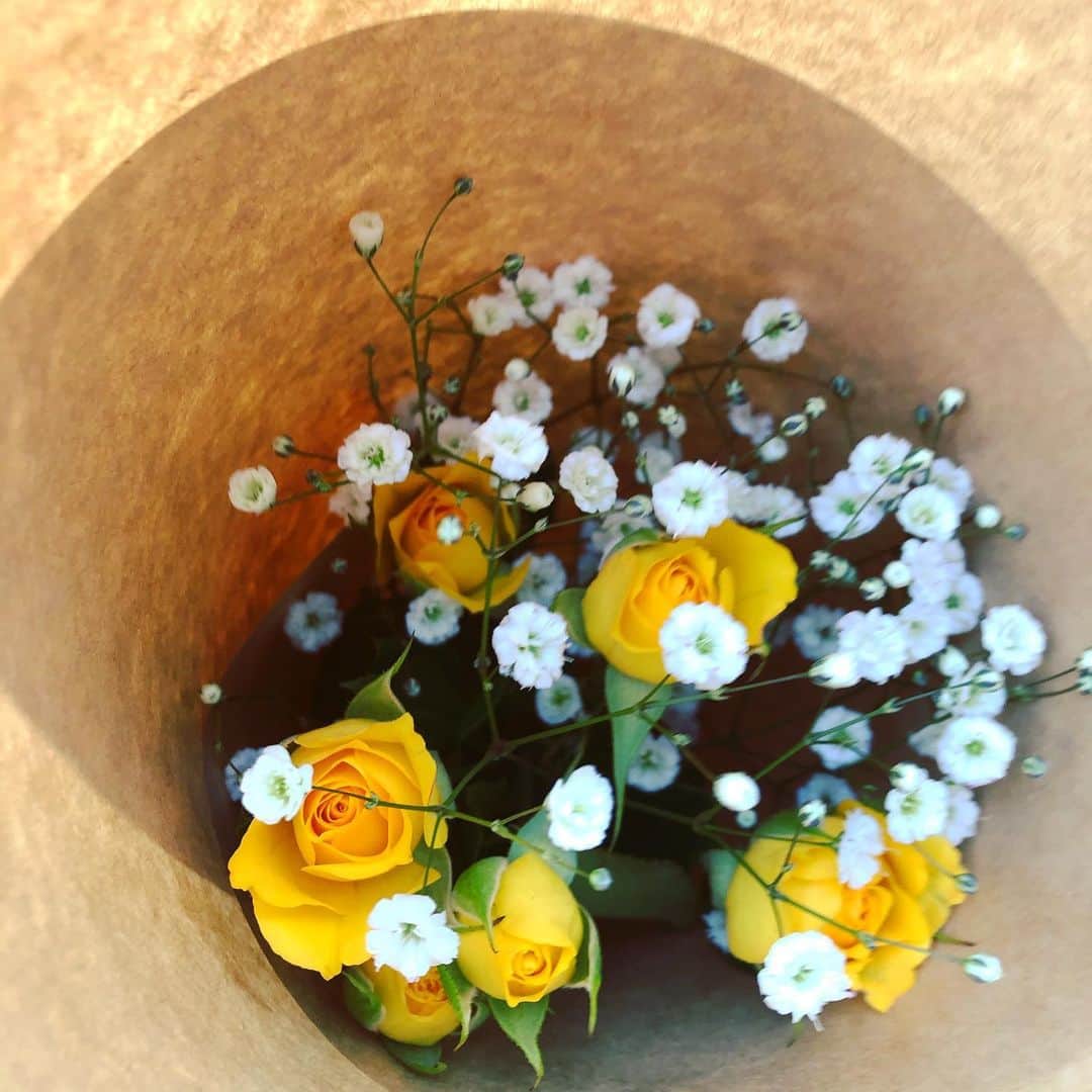 杏沙子さんのインスタグラム写真 - (杏沙子Instagram)「今年のバレンタインはお花を🌼 ㅤㅤㅤㅤㅤㅤㅤㅤㅤㅤㅤㅤㅤ #チョコは毎日食べてるので #毎日がバレンタインみたいなものです」2月15日 18時57分 - asako.ssw