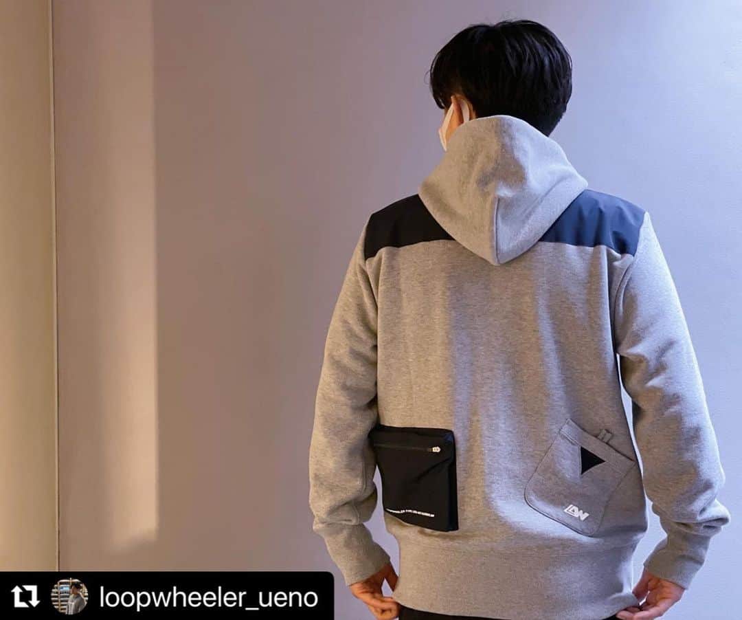 のインスタグラム：「... 週末も多くのご来店、誠にありがとうございました。 定番、入荷アイテムは是非店頭でご覧下さい。 . 今週も皆様のご来店、お待ちしております。 . . . #Repost @loopwheeler_ueno with @make_repost ・・・ ... 暖かくなるこれからの季節にもオススメな64マウンテンパーカ💁🏻‍♂️ 64クロス立体ポケット、ガゼット付ナナメポケットは手ぶらでのお出かけに重宝します！ . 気になるアイテムは是非店頭でご覧ください！ . . スタッフはオープン前に検温、健康状態のチェックを行い、マスク着用にて接客の間合をとってご対応させていただきます。 また、次亜塩素酸空間除菌脱臭機を設置して消毒等十分店内環境を整えられるよう努めております。 . ご来店頂くお客様へのお願いと致しましては、マスクの着用をお願い申し上げます。 . スタッフよりアルコール消毒をさせていただきますのでご理解・ご協力のほど宜しくお願い致します。 . #loopwheeler#LWsendagaya#ループウィラー#吊り編み#tsuriami# 吊り編み機#日本製#スウェット#パーカー#カーディガン#Tシャツ#スウェットパンツ#長持ち#丈夫#綿#cotton#裏毛#日本#東京#千駄ヶ谷　#japan#tokyo#sendagaya#madeinjapan」