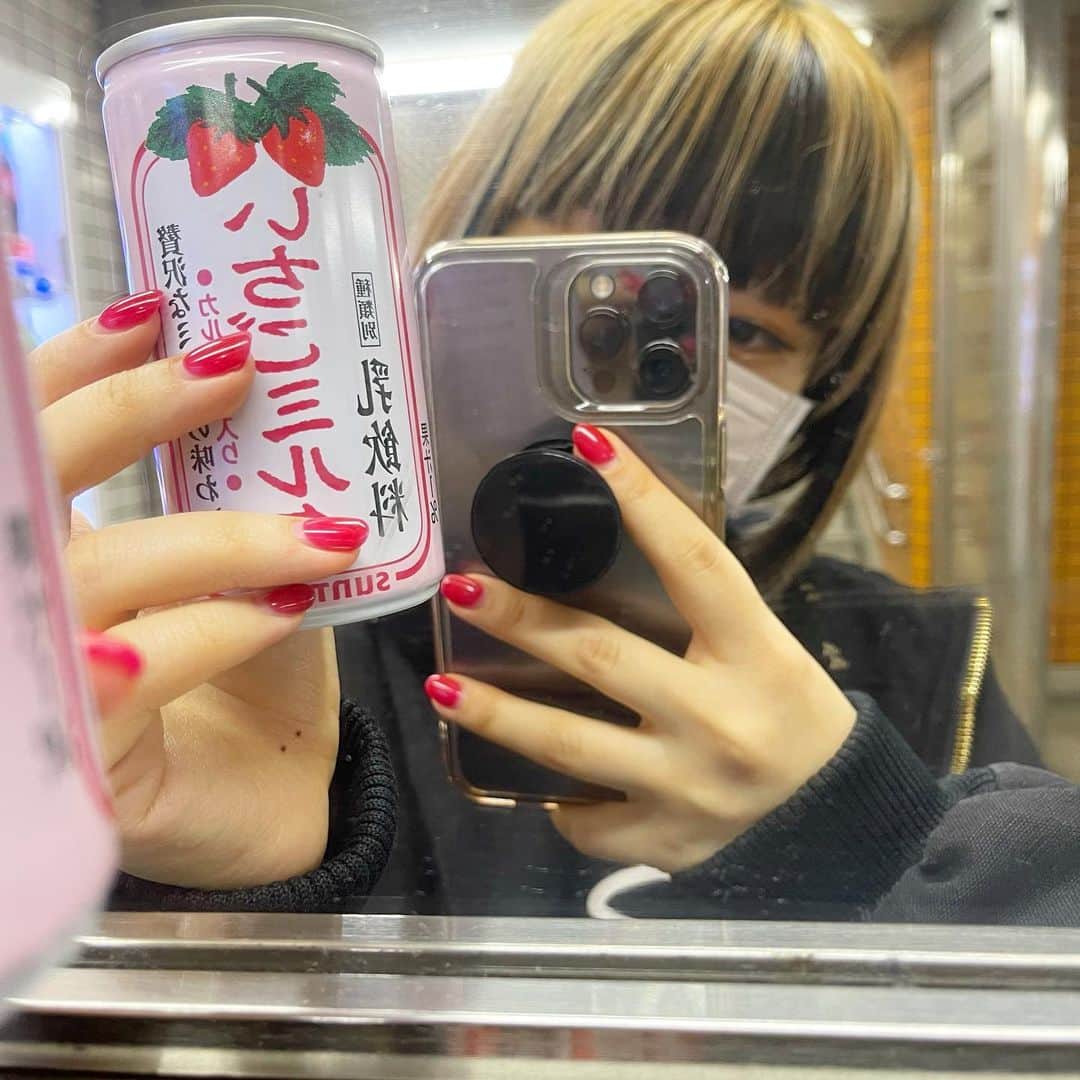 KARIN さんのインスタグラム写真 - (KARIN Instagram)「🍓🍼」2月15日 19時20分 - karin.tempurakidz