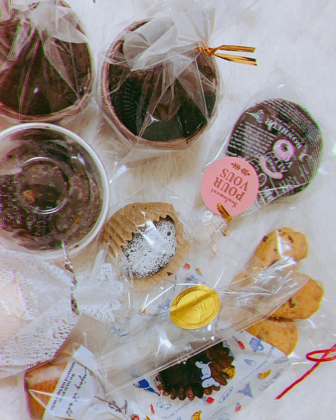 のインスタグラム：「𝗛𝗮𝗽𝗽𝘆 𝗩𝗮𝗹𝗲𝗻𝘁𝗶𝗻𝗲!!  お友達から貰いました♥ ありがとう！！！」