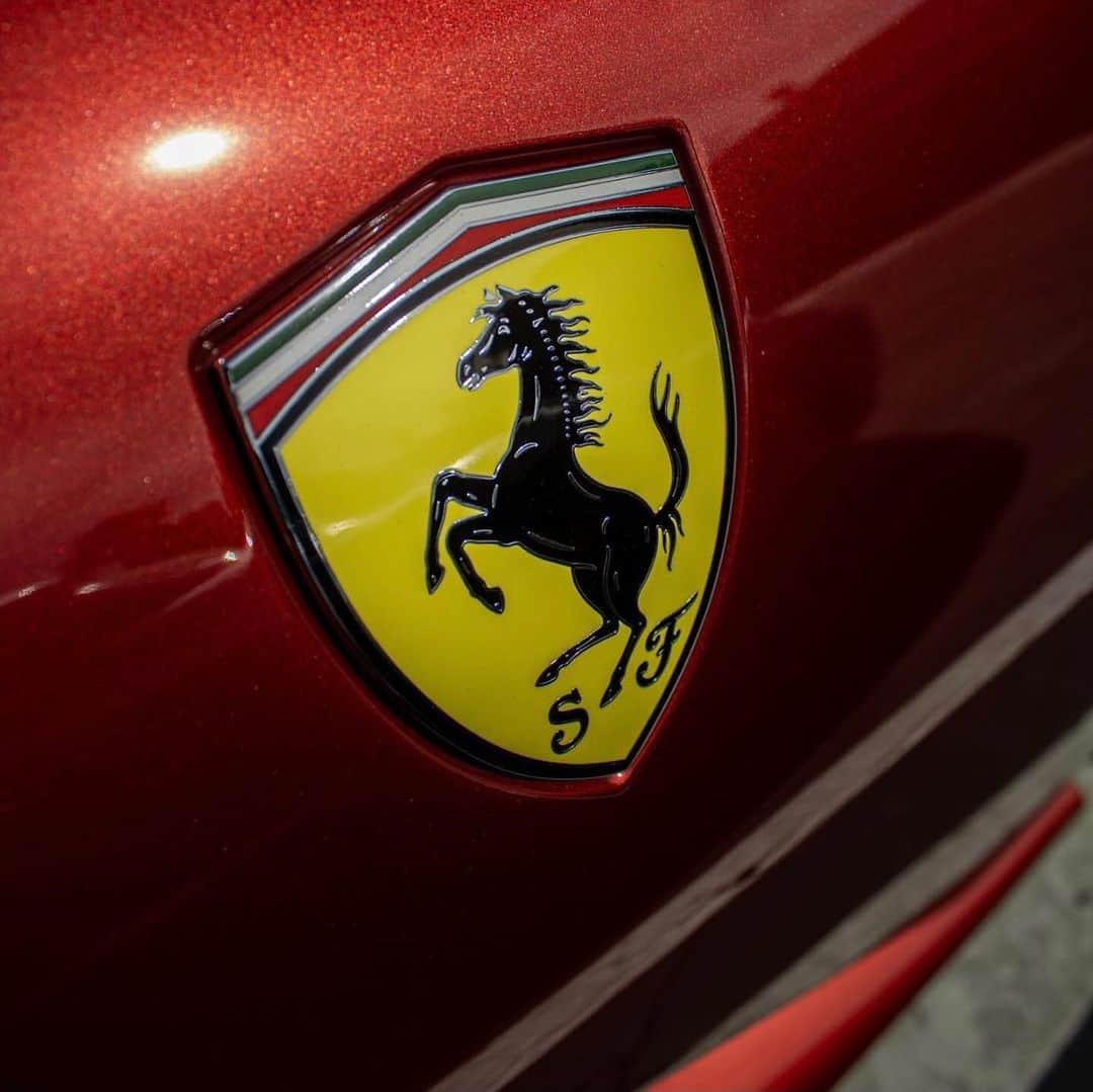 Ferrari USAさんのインスタグラム写真 - (Ferrari USAInstagram)「Lots of love yesterday from our Ferraristi. Swipe for a collection of our favorite Valentines.⁣ #Ferrari ⁣ 📷:⁣ @anthony_z32⁣ @valdiiofficial⁣ @levitatestyle⁣ @giosyx⁣ @dcluxlife」2月16日 5時07分 - ferrariusa
