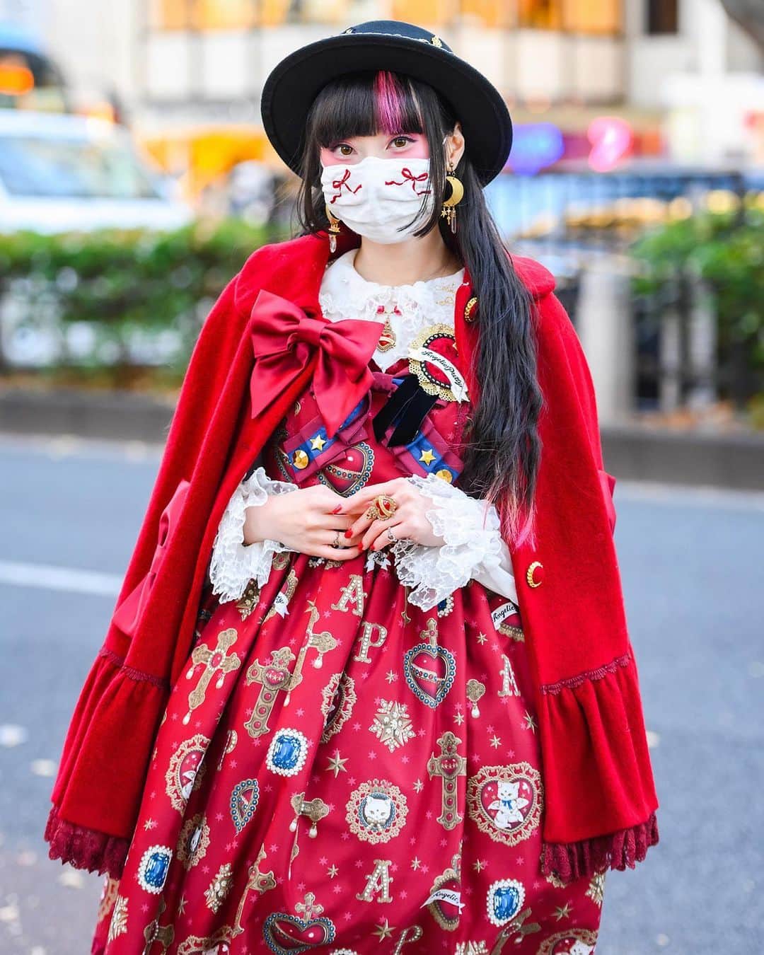 Harajuku Japanさんのインスタグラム写真 - (Harajuku JapanInstagram)「Tokyo-based lolita model RinRin Doll (@rinrindoll) on the street in Harajuku wearing an Angelic Pretty dress with an Angelic Pretty velvet cape, Lyra by Miki earrings, a bow face mask, Vivienne Westwood rings, Anna Sui accessories, and Milk Harajuku boots.」2月16日 5時03分 - tokyofashion