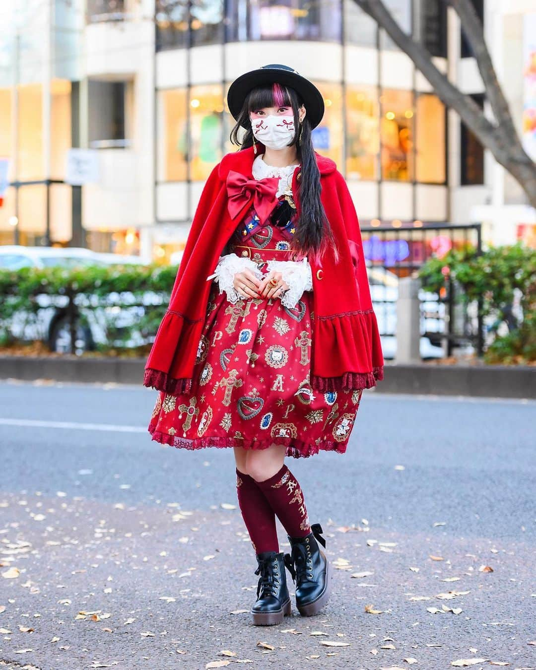 Harajuku Japanさんのインスタグラム写真 - (Harajuku JapanInstagram)「Tokyo-based lolita model RinRin Doll (@rinrindoll) on the street in Harajuku wearing an Angelic Pretty dress with an Angelic Pretty velvet cape, Lyra by Miki earrings, a bow face mask, Vivienne Westwood rings, Anna Sui accessories, and Milk Harajuku boots.」2月16日 5時03分 - tokyofashion