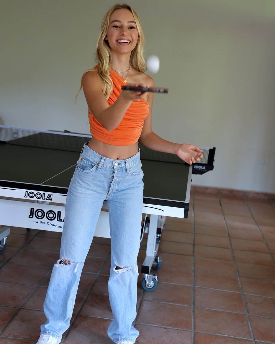 Cassie Brownのインスタグラム：「Who wants to play? 🏓」