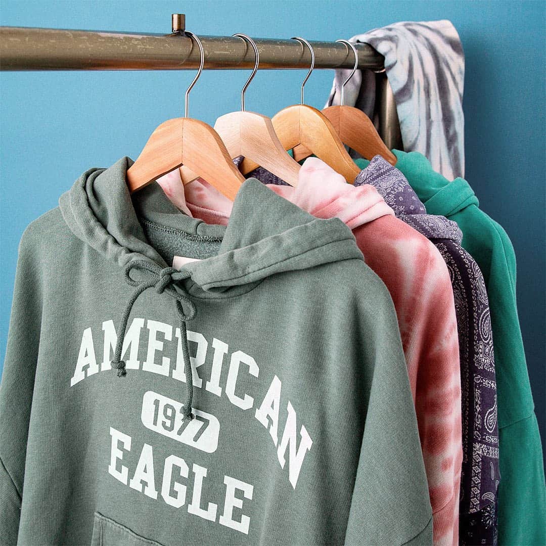 American Eagleのインスタグラム：「Soft ☑️ Comfy ☑️ New ☑️ For You ☑️ Tap to shop the newest Forever Fleece.」