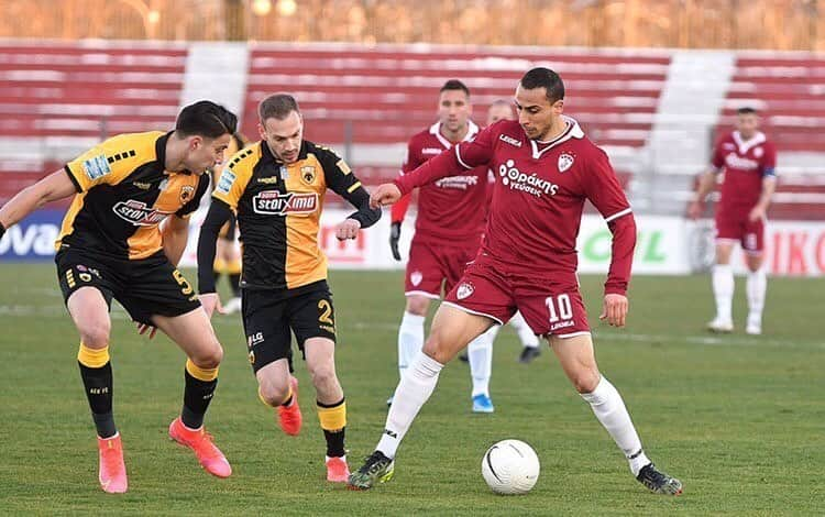 アニス・ベン＝ハティラのインスタグラム：「Crazy game vs. @aekfc_official! We made a good game but were punished for our mistakes! We keep fighting!!! 💪🏽💯🐎 #LeNuméro10DeMaTeam #hamdouliLLAH #BeastModeOn #onetouch #nevergiveup #believeinyourself #impossibleisnothing #abh10」