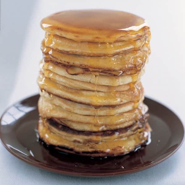 ナイジェラ・ローソンさんのインスタグラム写真 - (ナイジェラ・ローソンInstagram)「It has to be crepes with lemon and sugar at teatime on Pancake Day for me, but this year I rather think we need the boost of a double-dose of pancakery, so am suggesting these for breakfast!  .  And to get the recipe, either go to nigella.com or click on link in bio. What I mean by this, is that you tap on my name, which will take you to a page that has a link on it that says www.nigella.com/instagram. When you click on this link, it will take you to a page of photographs: click on the photograph you want the recipe of and you will be taken to it! . Photograph by @petrinatinslay  #pancakeday」2月16日 5時58分 - nigellalawson