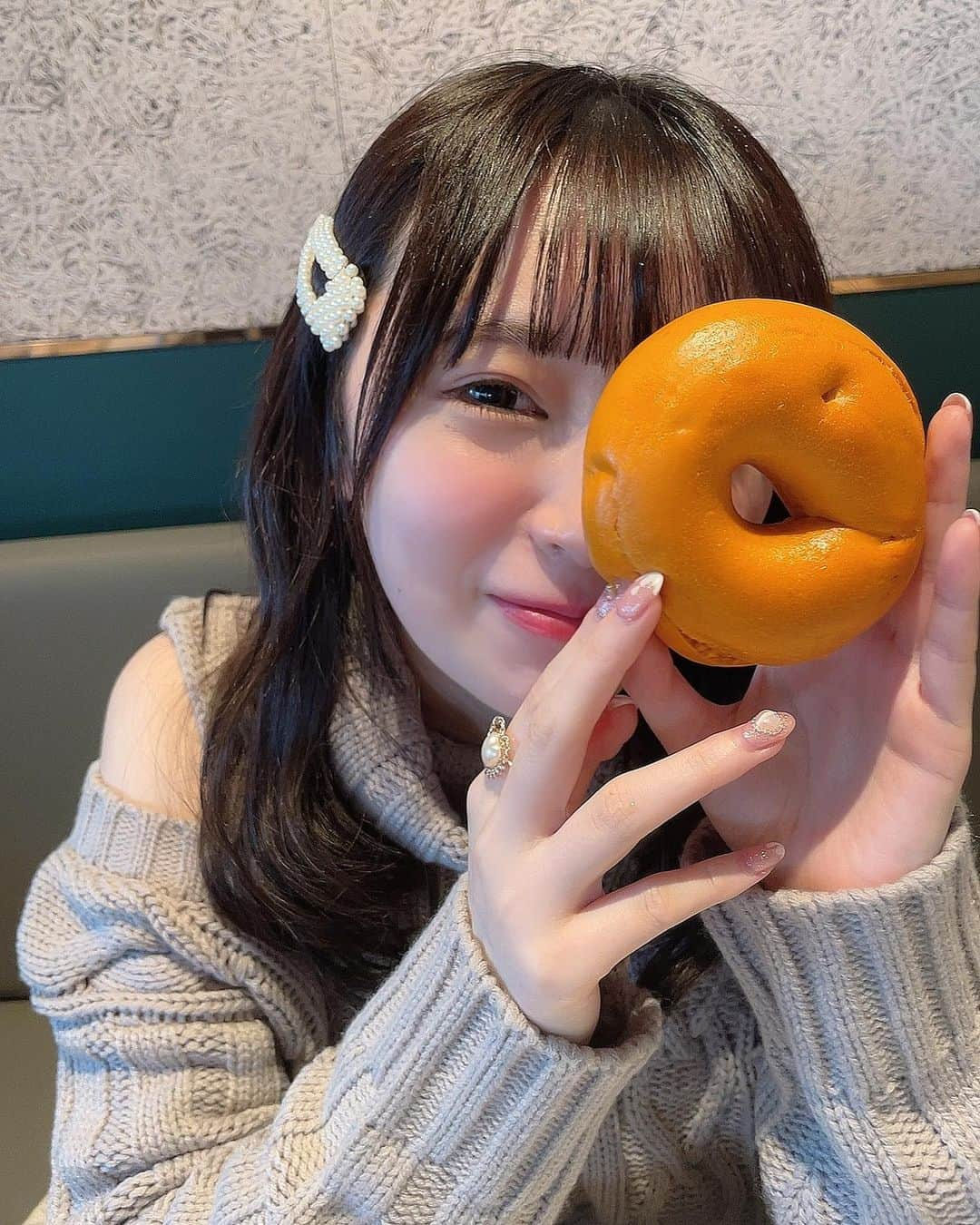 長沢菜々香さんのインスタグラム写真 - (長沢菜々香Instagram)「ベーグル屋さん🥯 焼きたてふわふわだった  #代官山カフェ#juno」2月15日 21時42分 - nanako_nagasawa__