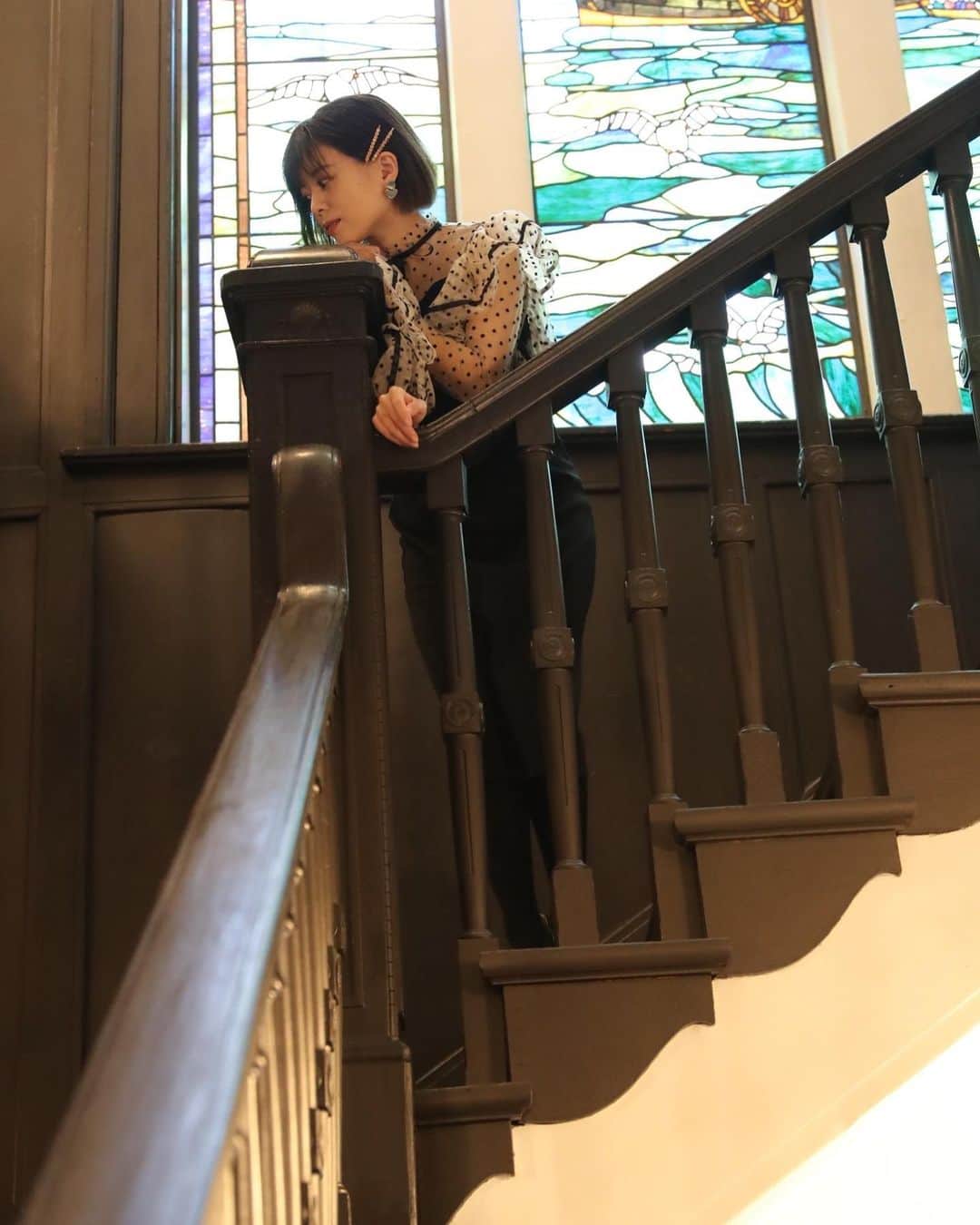 及川愛未のインスタグラム：「@hahilife 📸  着用tika dress👗 商品詳細は11月のInstagramから https://www.instagram.com/p/CHcBHRPnIb-/?igshid=zc2fx2u5ukuz  キャバドレス tika https://www.tika.jp/?gclid=CjwKCAiA65iBBhB-EiwAW253WymI1H94FRmo4PsUVb-VbeBNGojLo6a7lQJJZ4pdIGDfVpnpajUJghoCbz0QAvD_BwE  #shooting #撮影 #リクエスト撮影 #撮影会 #商用撮影 #写真展 #宣材写真 #プロカメラマン #横浜 #横浜市開港記念会館 #みなとみらい #ステンドグラス #dress #サロンモデル #ブライダル #ウェディングモデル  #ポートレートしま専科  #ポートレート  #photography  #写真  #写真好きな人と繋がりたい  #写真撮るの好き人と繋がりたい  #portraitmodel #portrait  #東京カメラ部  #カメラマン募集  #ファインダー #ファインダー越しの私の世界  #followme ‪ ‬#model  ♠️郡司大地作品『love me』 2nd写真集発売中📚  bookwalker、7net、FOD、コミックシーモアより発売（今後展開増える予定）  https://bookwalker.jp/de40378348-f389-417d-bcf8-72851d1f9b59/  https://7net.omni7.jp/detail/5110796705  https://fod-sp.fujitv.co.jp/s/books/898454/BT000089845400100101/  https://www.cmoa.jp/title/1101297714/  amazonからも購入できます https://www.amazon.co.jp/『Love-me』-manami-写真集-ラビリンス-ebook/dp/B08VRJXF8S/ref=mp_s_a_1_28?dchild=1&keywords=manami&qid=1613345281&sr=8-28  🔹first写真集『Pin Up Girl』『PHOTO SHOT　manami （ラビリンス） オンデマンド・kindle出発より発売 https://www.amazon.co.jp/「PHOTO-SHOT」-エンジェルガール-manami-美女グラビアコレクション-manami/dp/B07SZGSZJ7/ref=mp_s_a_1_48?keywords=manami&qid=1613344854&sr=8-48  https://www.amazon.co.jp/gp/aw/d/B07TLPBDL2/ref=tmm_pap_title_0?ie=UTF8&qid=1613344846&sr=8-50  ♠️レースクイーングラビアエンターテイメントtopqueen 週2回更新 壁紙ダウンロードできます  http://www.topqueen.jp  ※2021年3月31日(水)をもちましてサービスを終了のため、サービスの終了に先立ち、2月26日(金)でコンテンツの更新を終了、2月28日(日)で新規会員登録を終了させて頂きます。 サイトへのログイン・閲覧は3月31日(水)までとなります。  ダウンロードも出来なくなりますので、新規会員登録は2月28日(日)までにお済み下さい。」