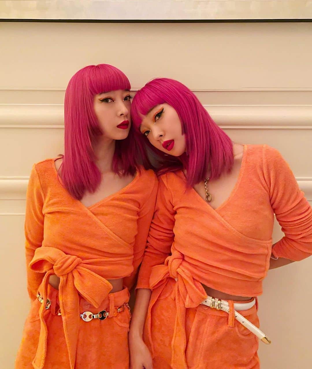 AMIさんのインスタグラム写真 - (AMIInstagram)「Maisie Wilen FW21colletction will be held at NY Fashion Week digitally 🧡! It would be Feb 16th at 5:00am here in Japan. We'll be wearing matching Maisie Wilen outfits to check out the live stream👚👠! Really looking forward to it!  Maisie Wilen FW21 NY Fashion Week デジタルで開催されます。 日本時間では2/16 5:00am-から配信されるよ！ 私達もお揃いのMaisie Wilenのお洋服を着て🧚‍♀️ とっても楽しみ〜」2月15日 21時53分 - amixxamiaya