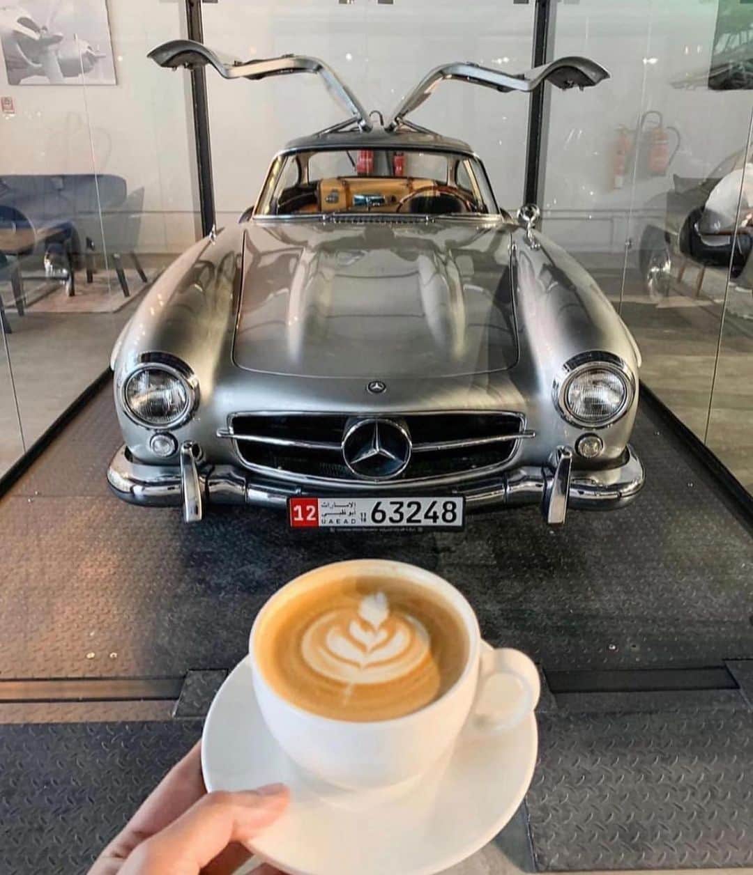 WATCHMANIAのインスタグラム：「Coffee o’clock ☕️」