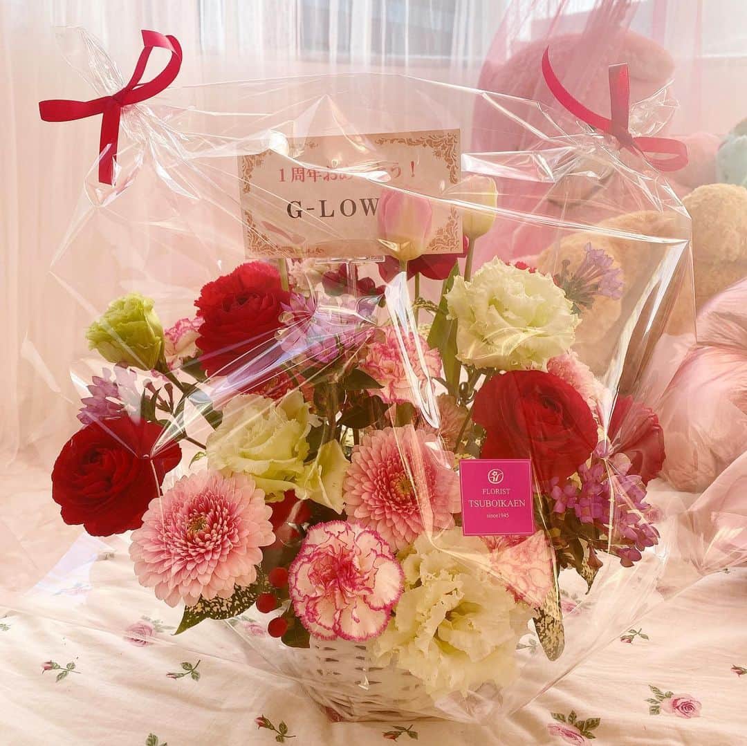 中村かなさんのインスタグラム写真 - (中村かなInstagram)「サプライズの花束💐✨ ・ @cadillac.43.j さん いつもありがとう😭❤️💐 ・ バレンタインかな？と思ったら @pinky_room_nagoya の1周年の花束でした💐✨ ・ みなさんに支えられて無事1周年を迎えます💒💕 これからのよろしくお願いします🙇‍♀️💕 ・ @pinky_room_nagoya」2月15日 22時00分 - k777pime