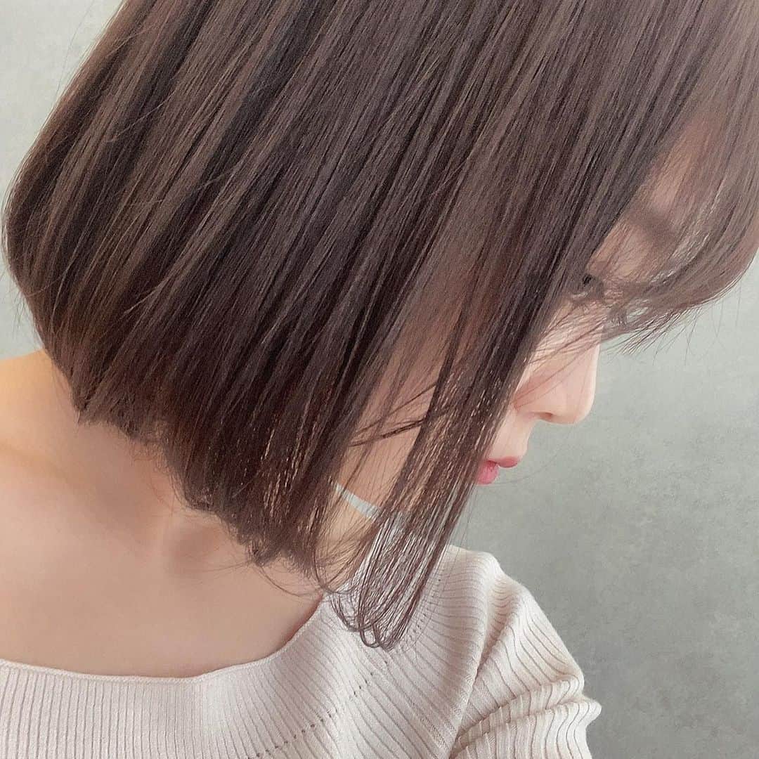 渡辺まおさんのインスタグラム写真 - (渡辺まおInstagram)「メンテナンス💇🏼‍♀️ いつもお任せ！って頼むんだけど、毎回可愛いカラーに染めてくれる🤍」2月15日 22時08分 - ai_jinno_