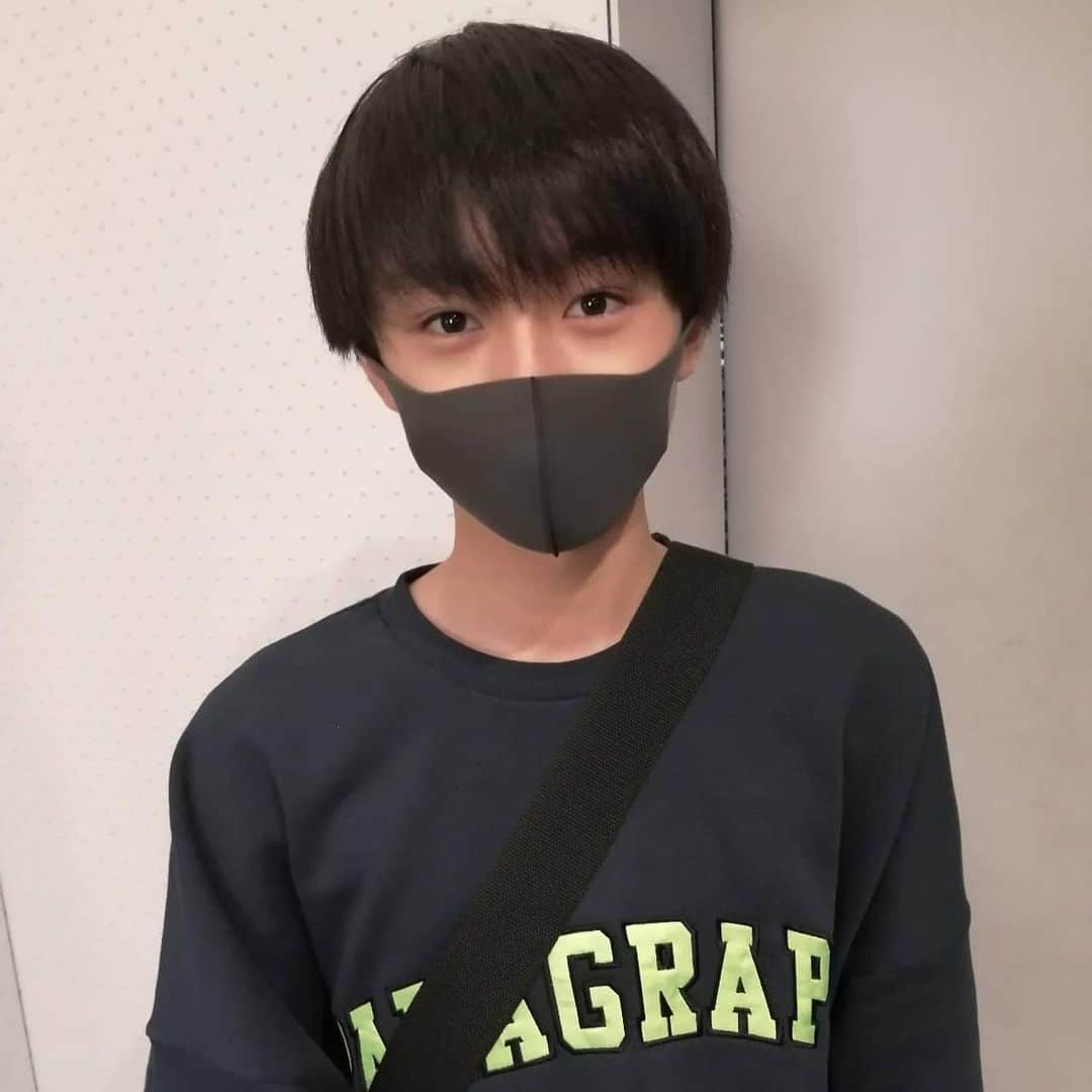 のインスタグラム：「昨日髪切りに行きました！ さっぱり😁」