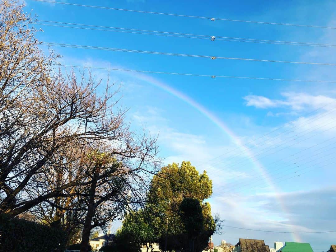 中嶋勝彦さんのインスタグラム写真 - (中嶋勝彦Instagram)「虹を見た。  #rainbow  #虹 #綺麗」2月15日 22時17分 - katsuhiko_nakajima
