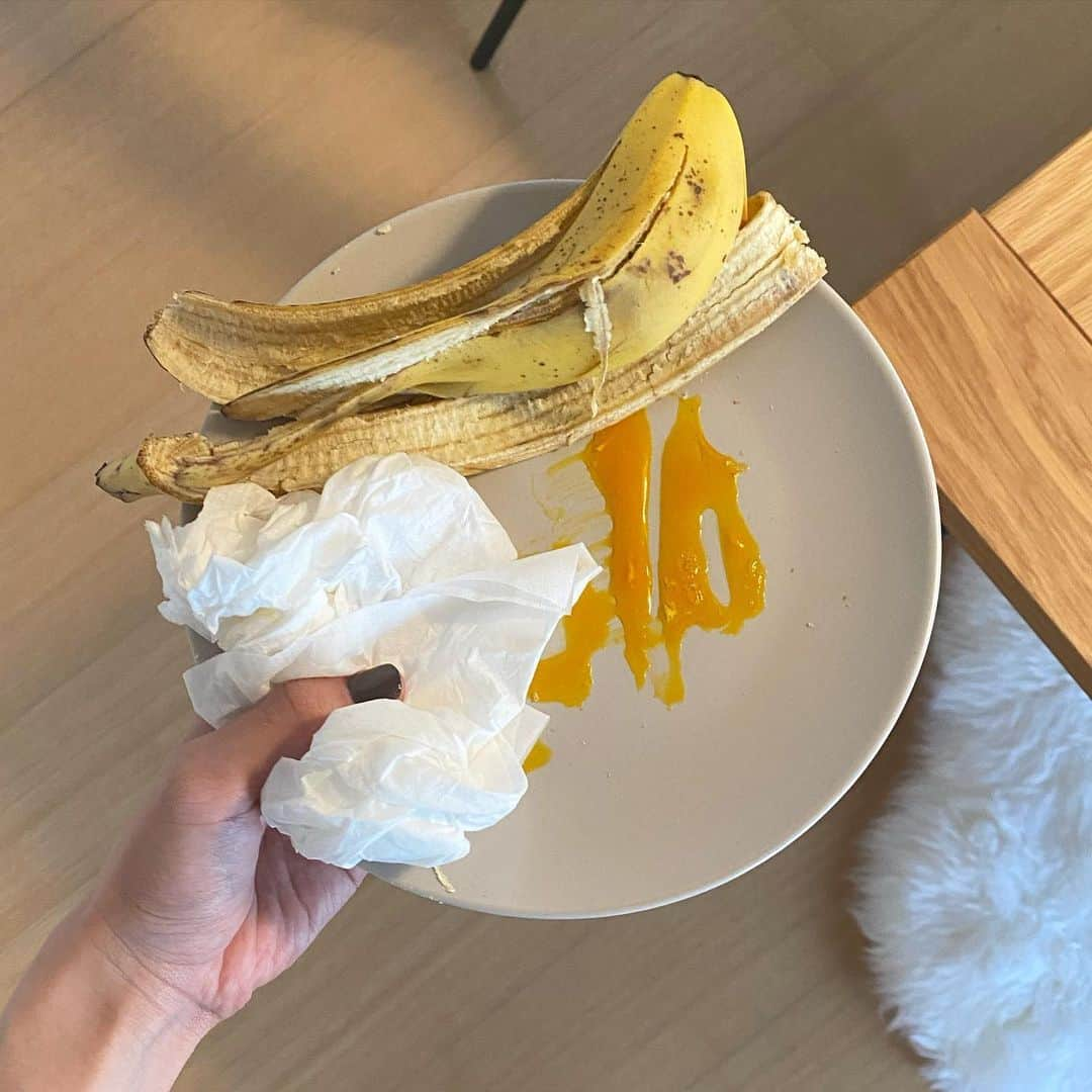 あいみょんさんのインスタグラム写真 - (あいみょんInstagram)「曲を作ったり作るのやめたり 鶏肉揚げたり煮詰めたりしてる日々です。 みんなはどう？昨日とか、告った？ 告られたー？？」2月15日 22時20分 - aimyon36