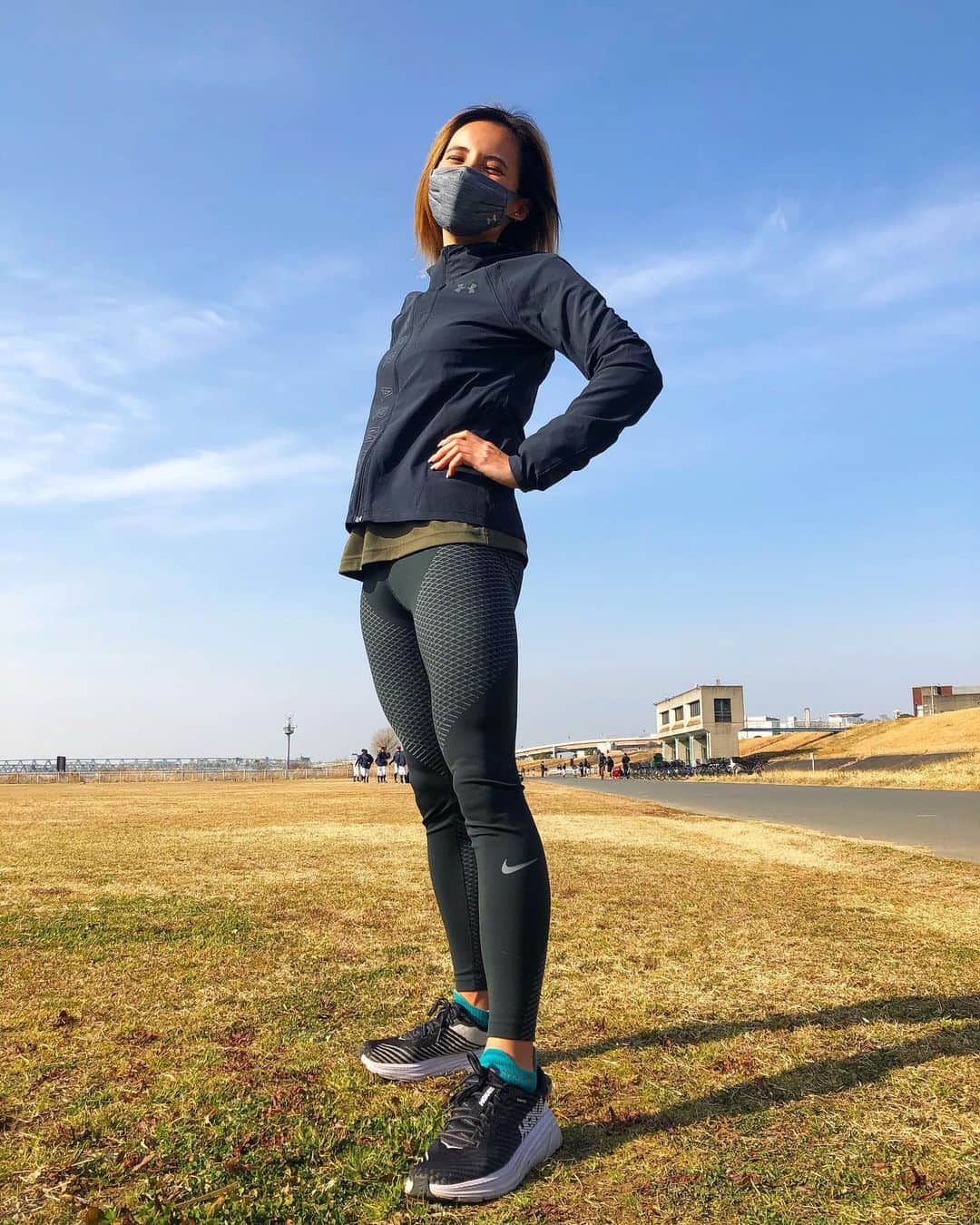 佐野千晃のインスタグラム：「やっぱりお天気が良いよね🌞﻿ ﻿ 走るのも買い物に行くのも🌞﻿ ﻿ 明日は晴れるかな🌞﻿ ﻿ #run #running #marathon #フルマラソン #マラソン #マラソン女子 #人生自由自在 #走る女子 #ファッション #ウェア #楽しく走る #ランニング #ジョギング」